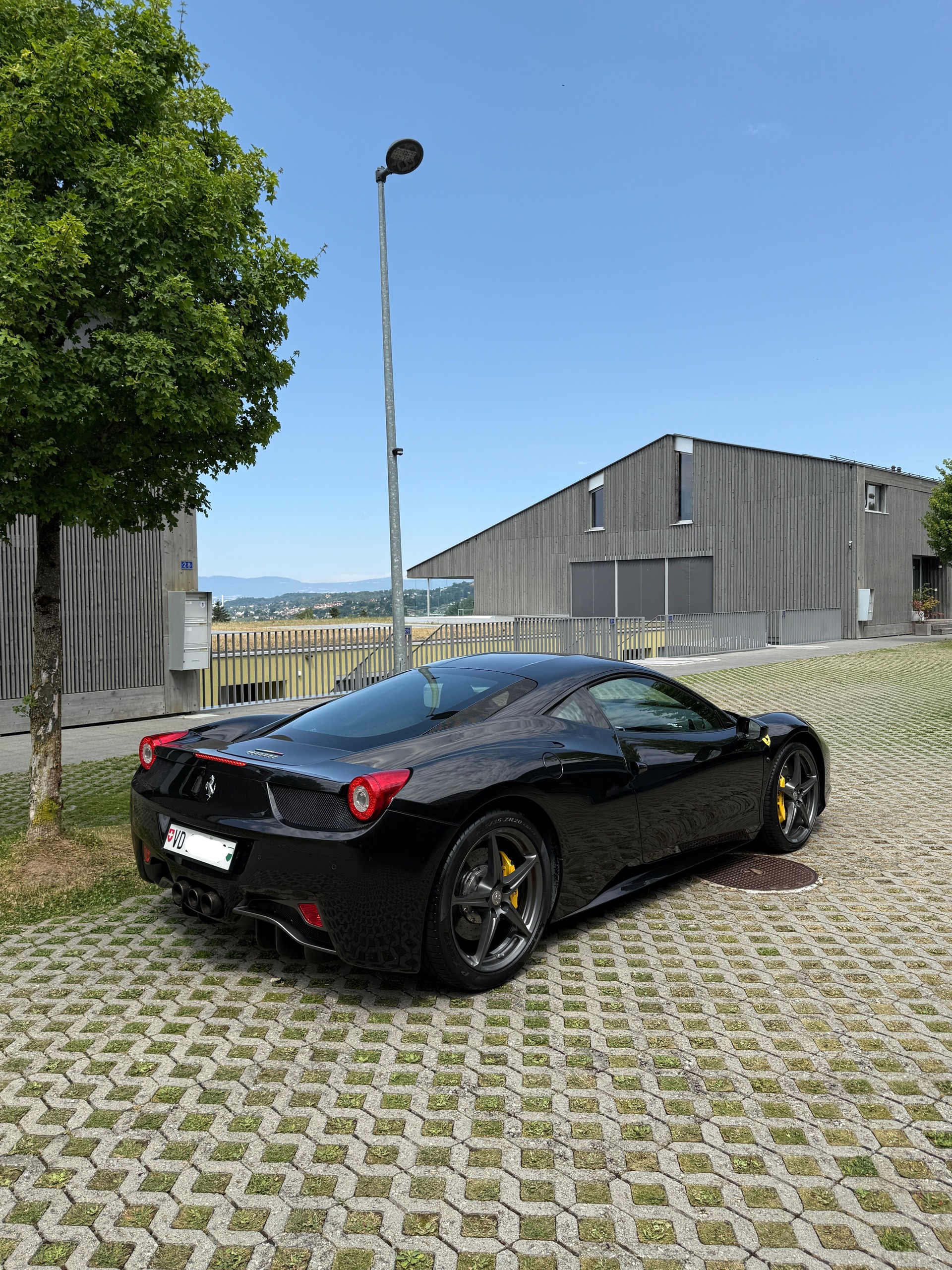 FERRARI 458 Italia 4.5 V8-image-4