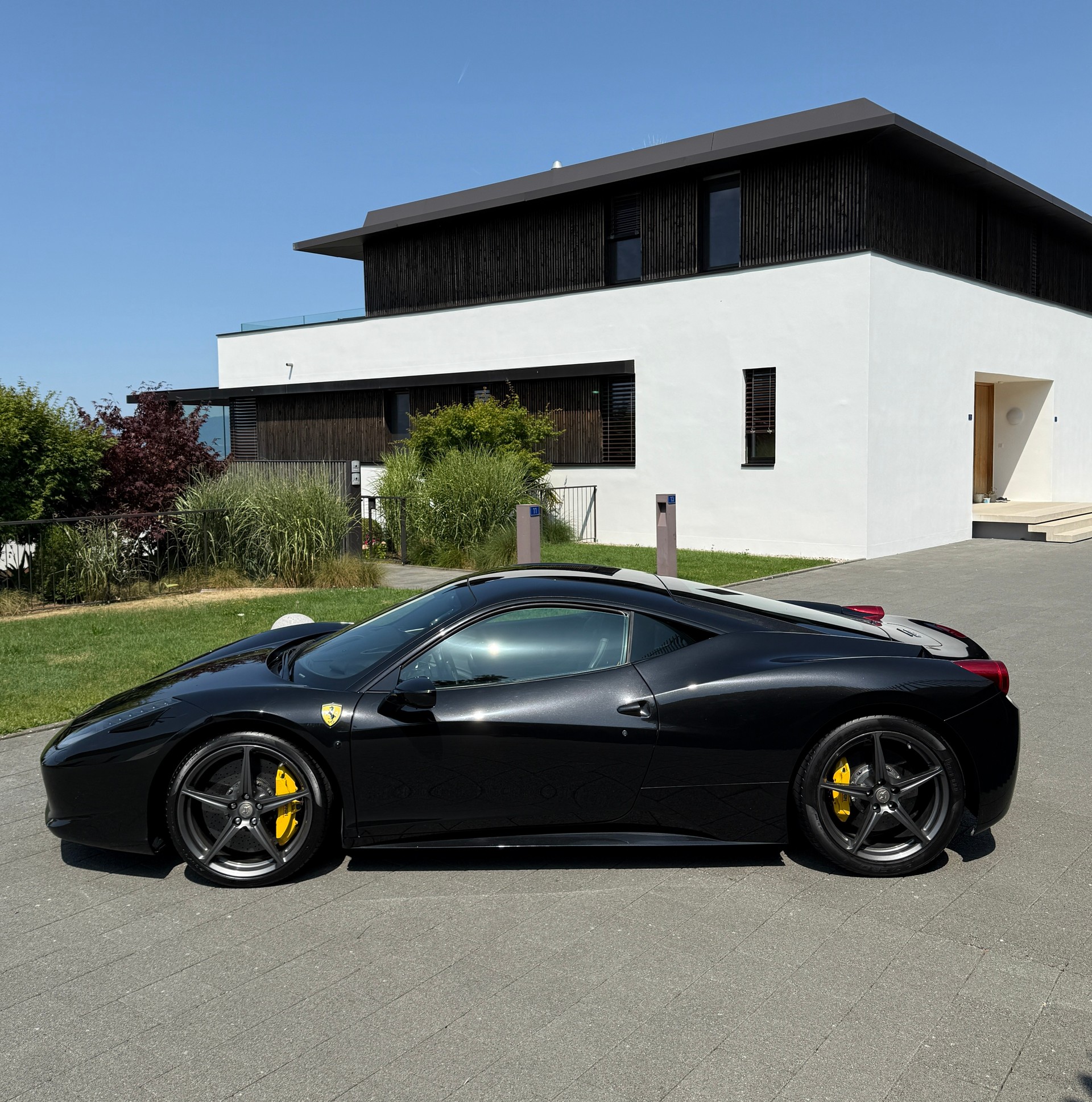 FERRARI 458 Italia 4.5 V8-image-2