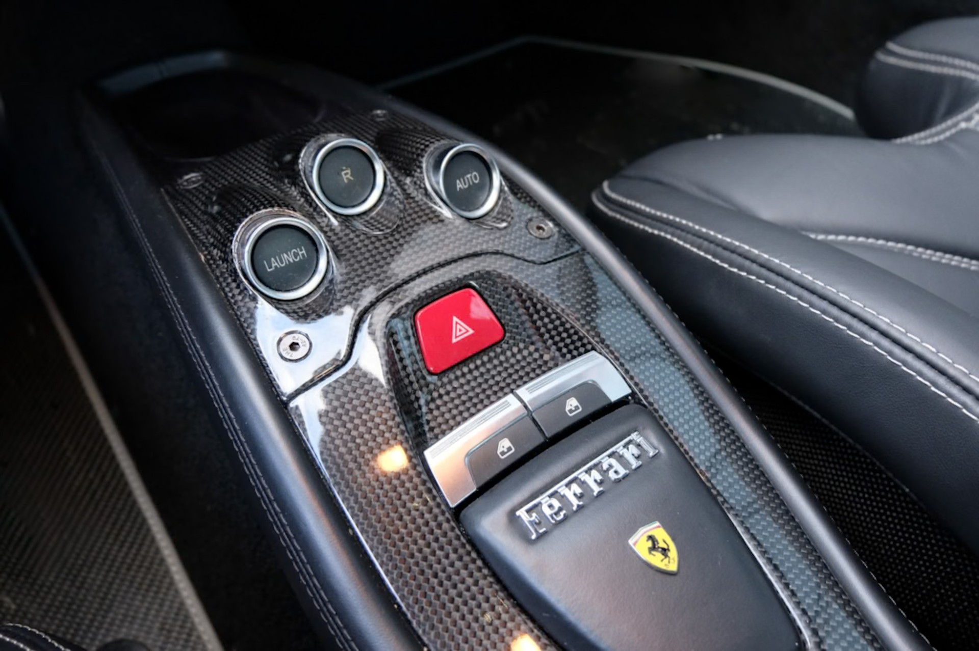 FERRARI 458 Italia 4.5 V8-image-8