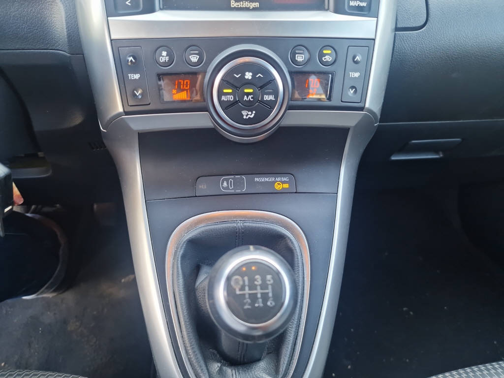 TOYOTA Verso 1.6 D-4D Trend 7P-image-10