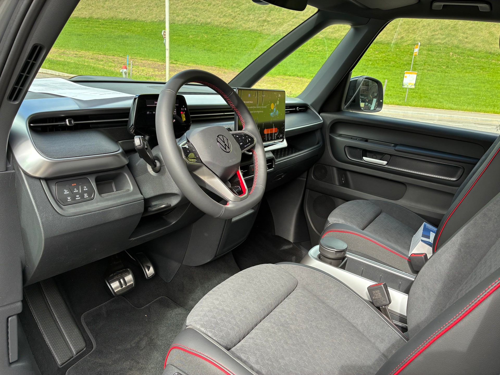 VW ID.Buzz LWB GTX 4 Motion-image-10