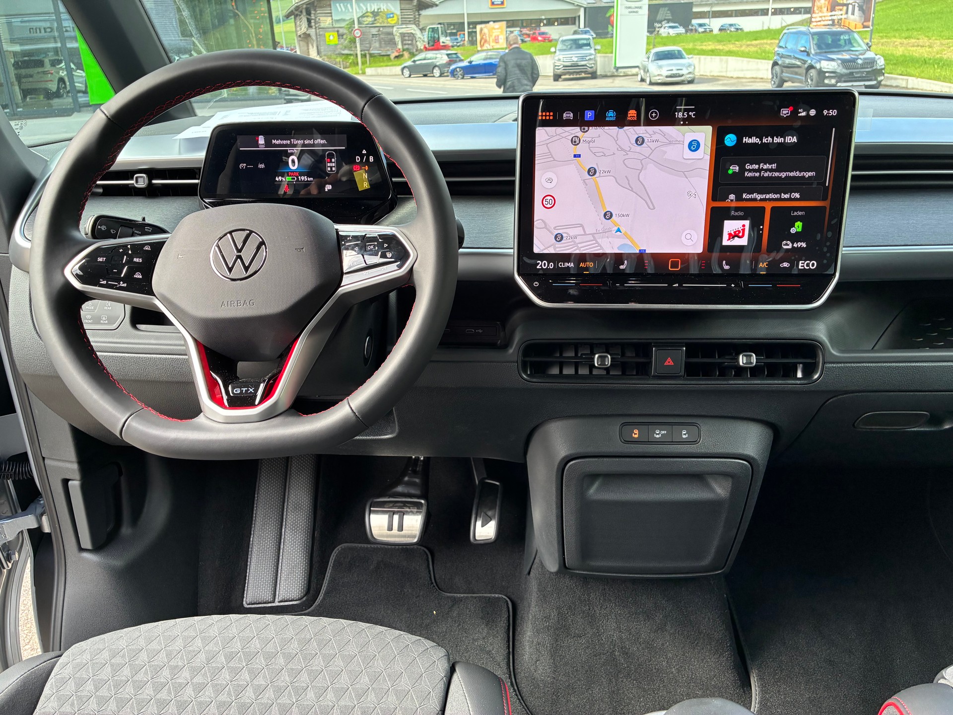 VW ID.Buzz LWB GTX 4 Motion-image-11