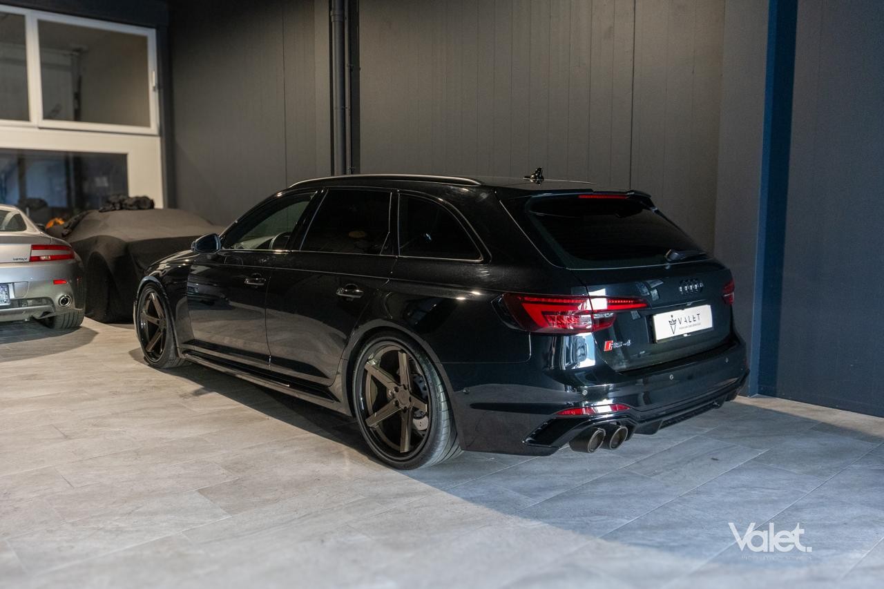 AUDI RS4 Avant 2.9 TFSI quattro tiptronic-image-3