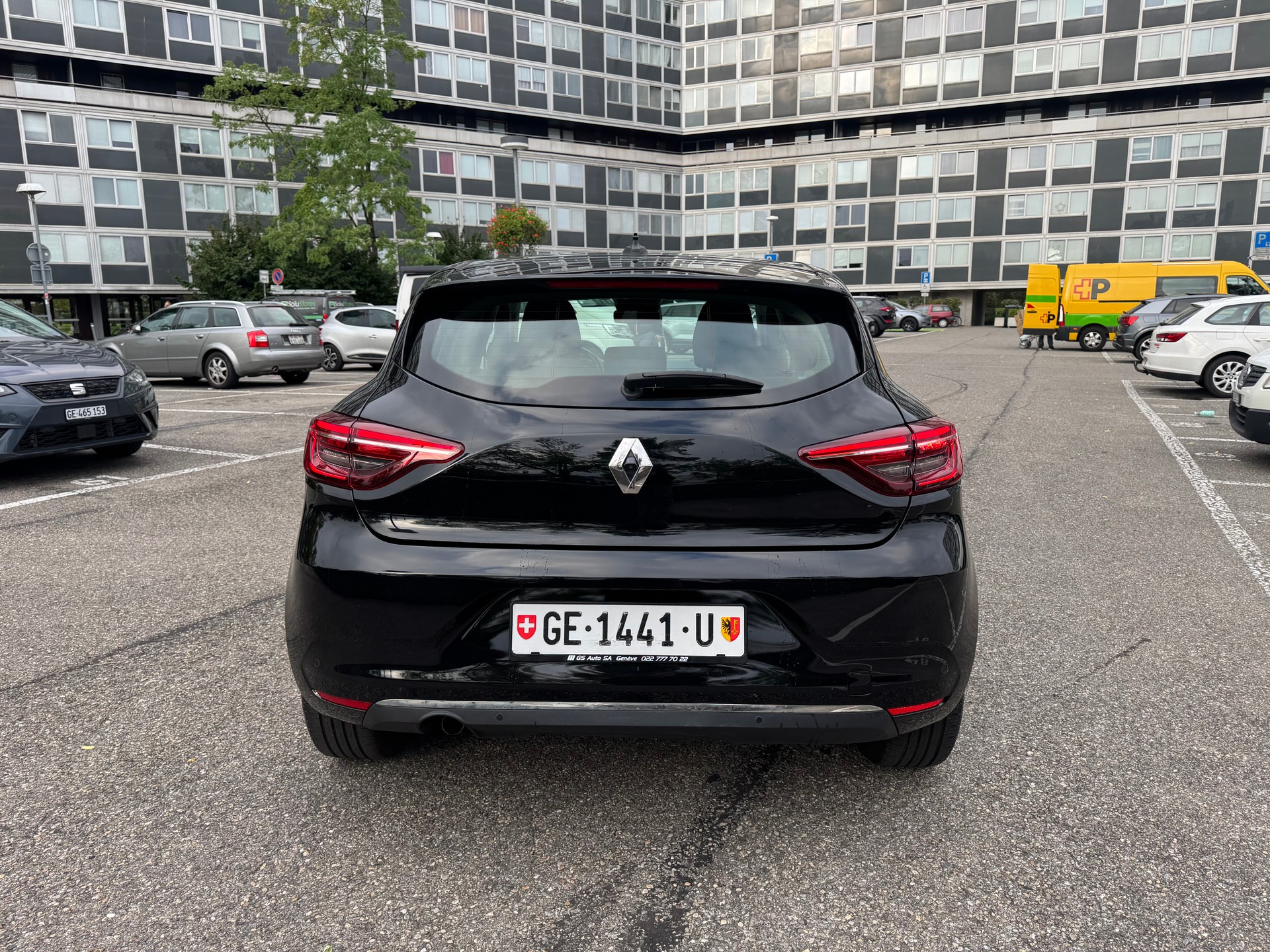 RENAULT Clio 1.0 Intens CVT-image-9