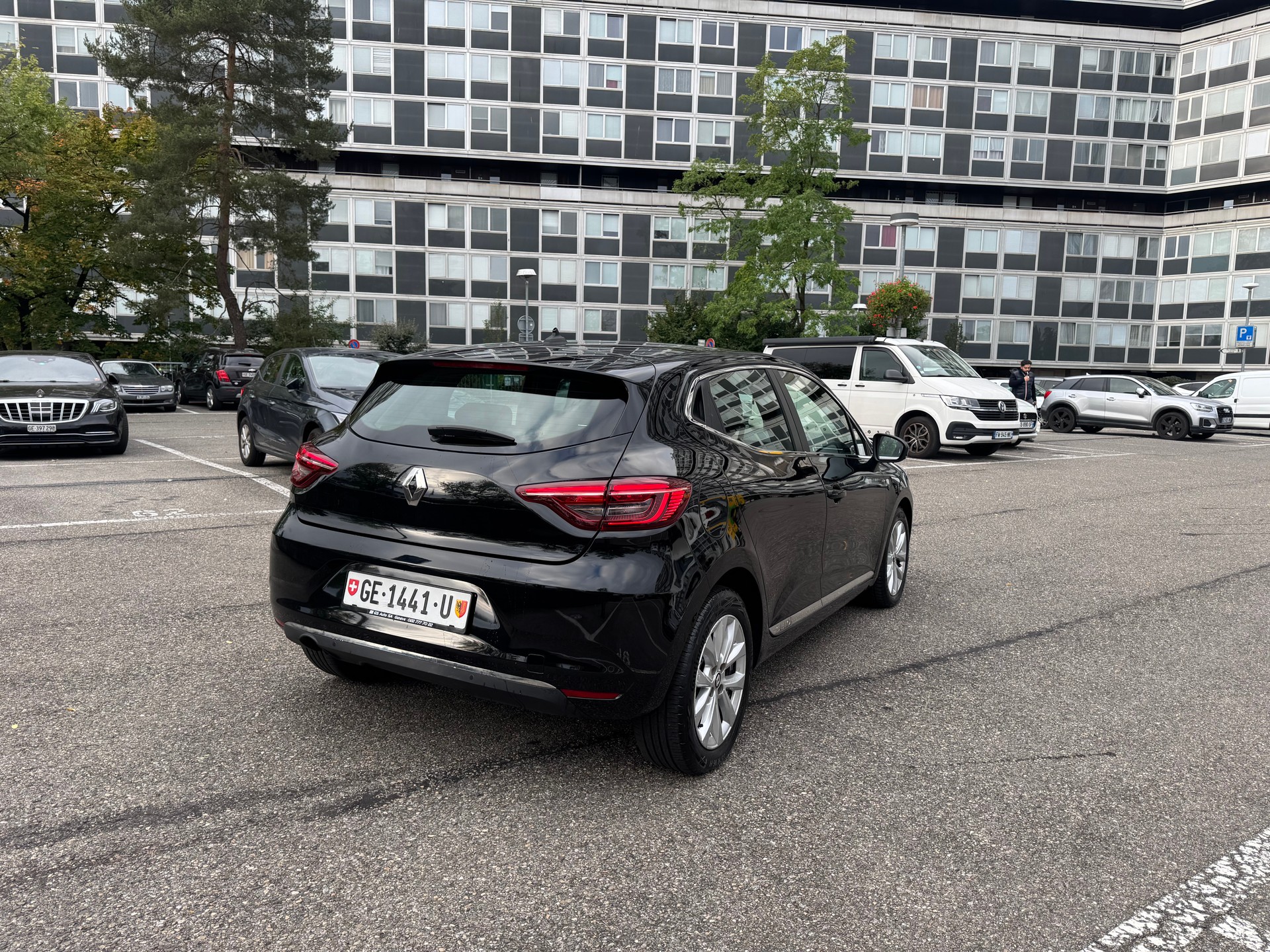 RENAULT Clio 1.0 Intens CVT-image-8