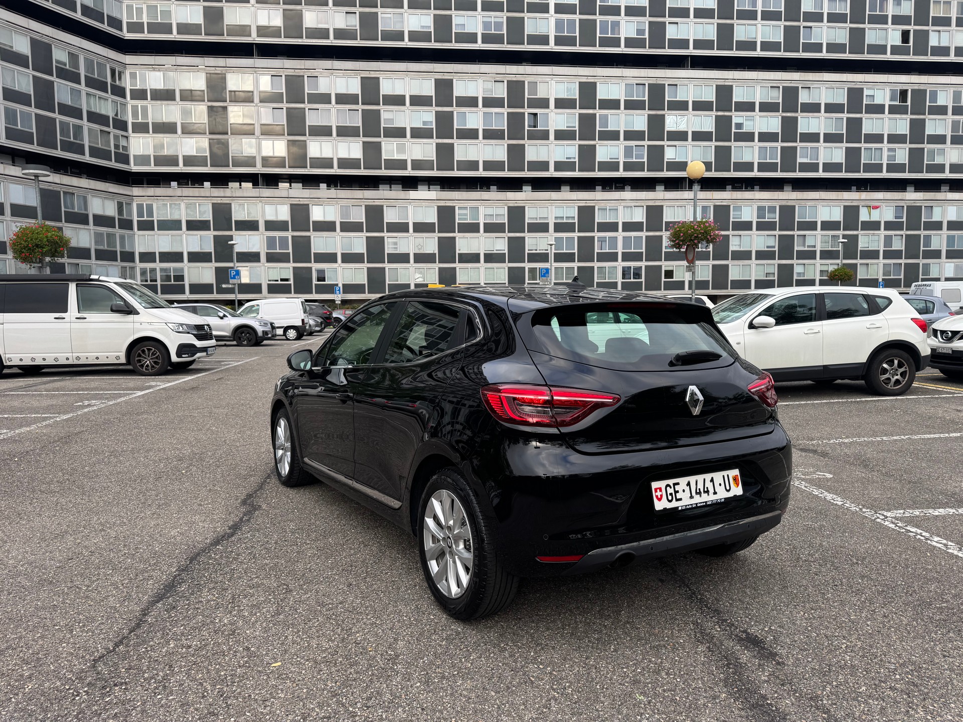 RENAULT Clio 1.0 Intens CVT-image-7