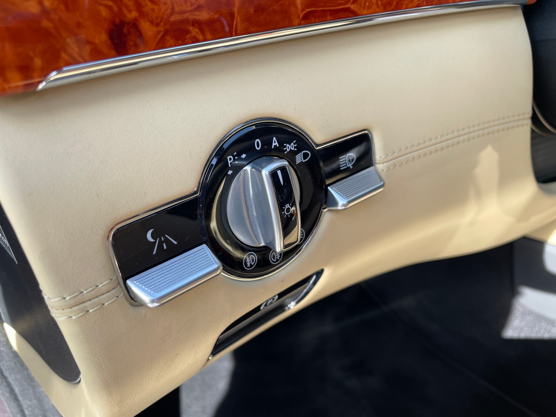 MERCEDES-BENZ S 65 AMG-image-12