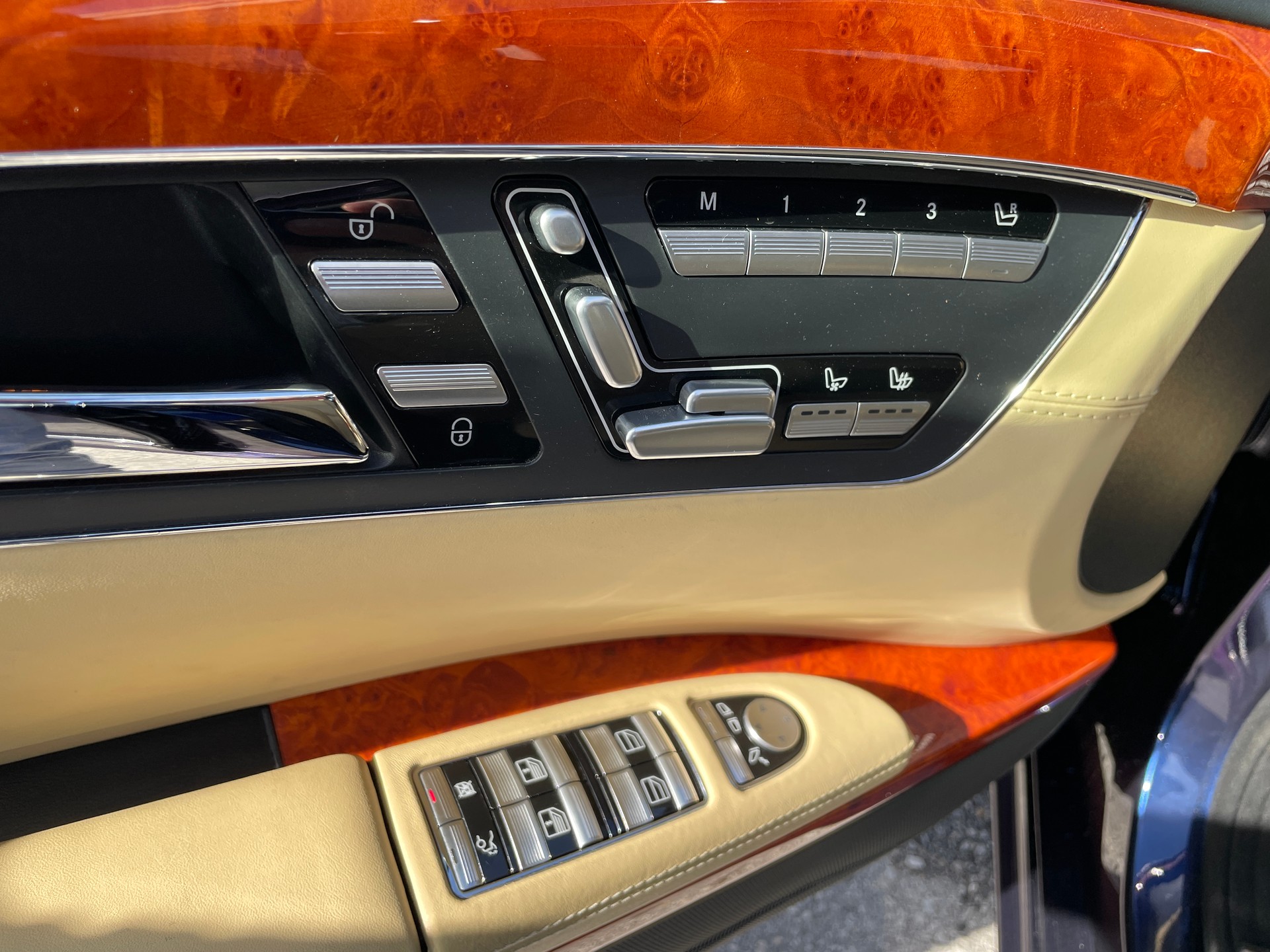 MERCEDES-BENZ S 65 AMG-image-11