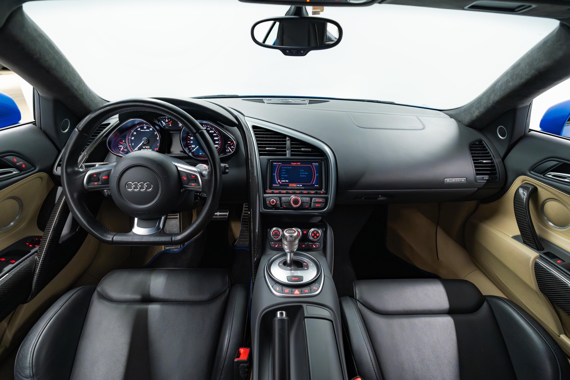 AUDI R8 Coupé 5.2 R-Tronic-image-8