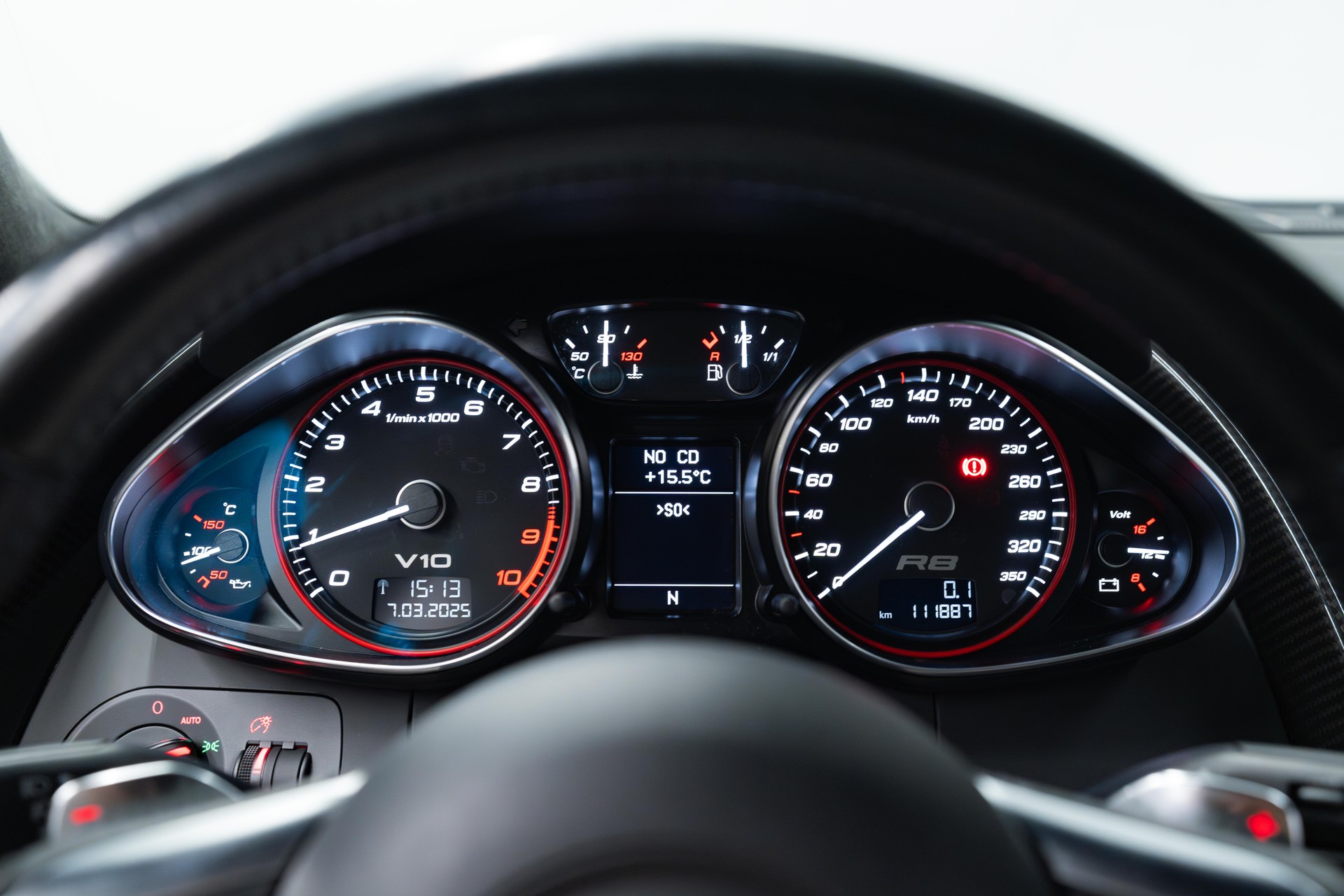 AUDI R8 Coupé 5.2 R-Tronic-image-11