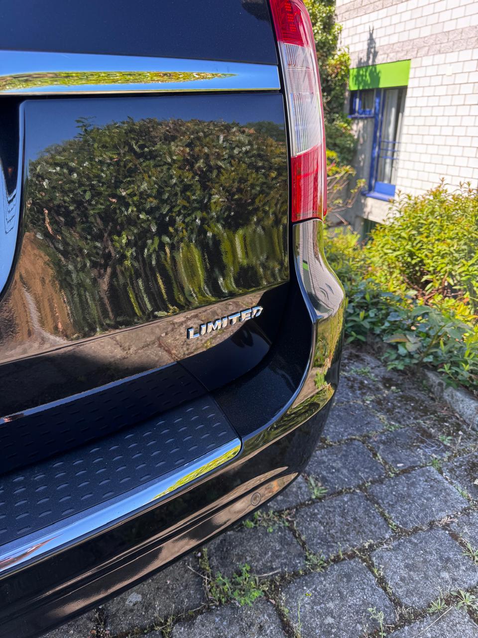 CHRYSLER TOWN COUNTRY LIMITED-image-20