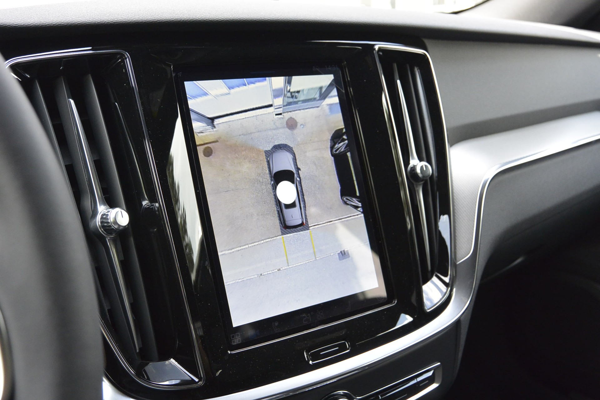 VOLVO V60 2.0 T6 TE Plus Dark eAWD-image-15