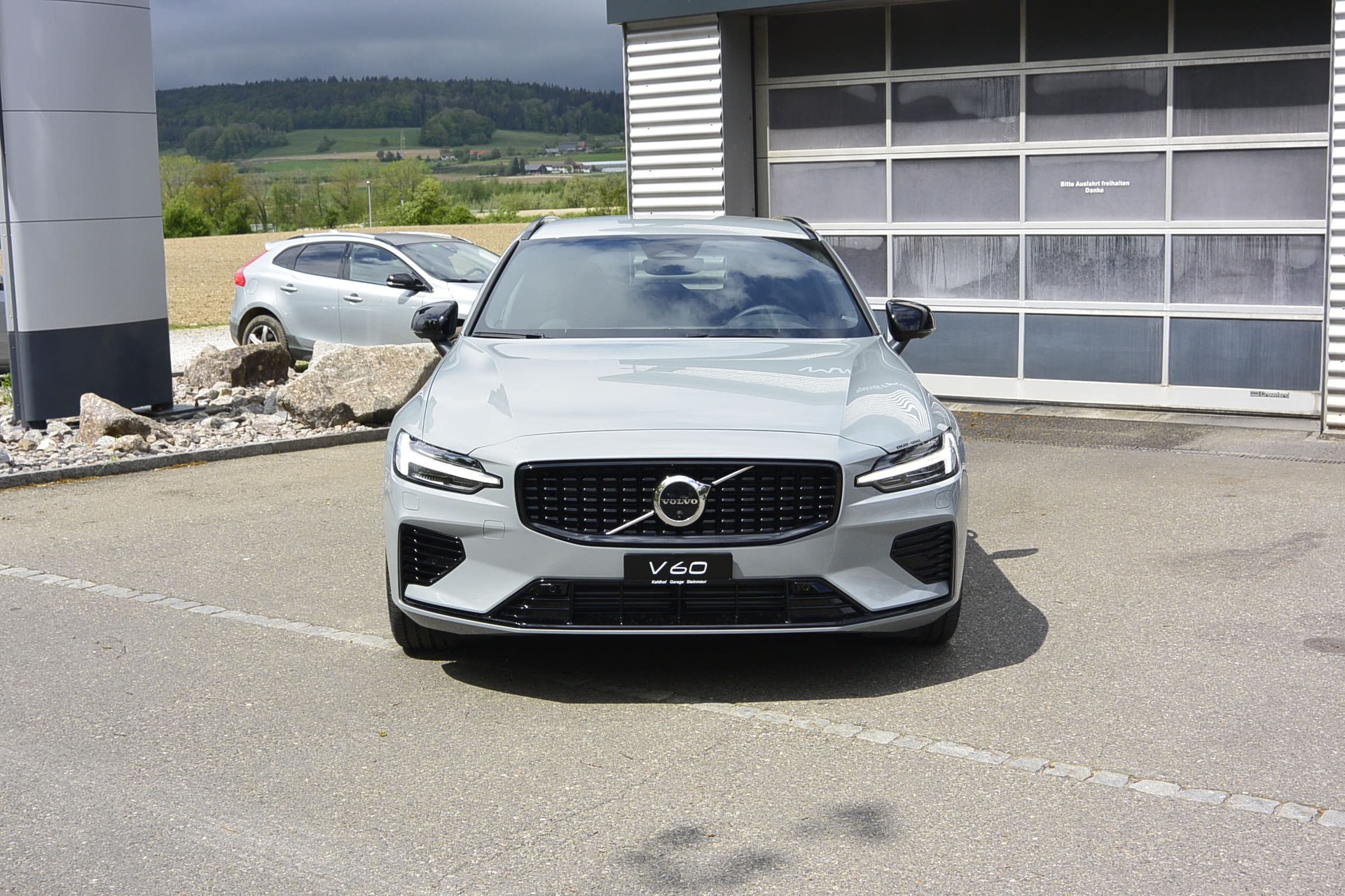VOLVO V60 2.0 T6 TE Plus Dark eAWD-image-7
