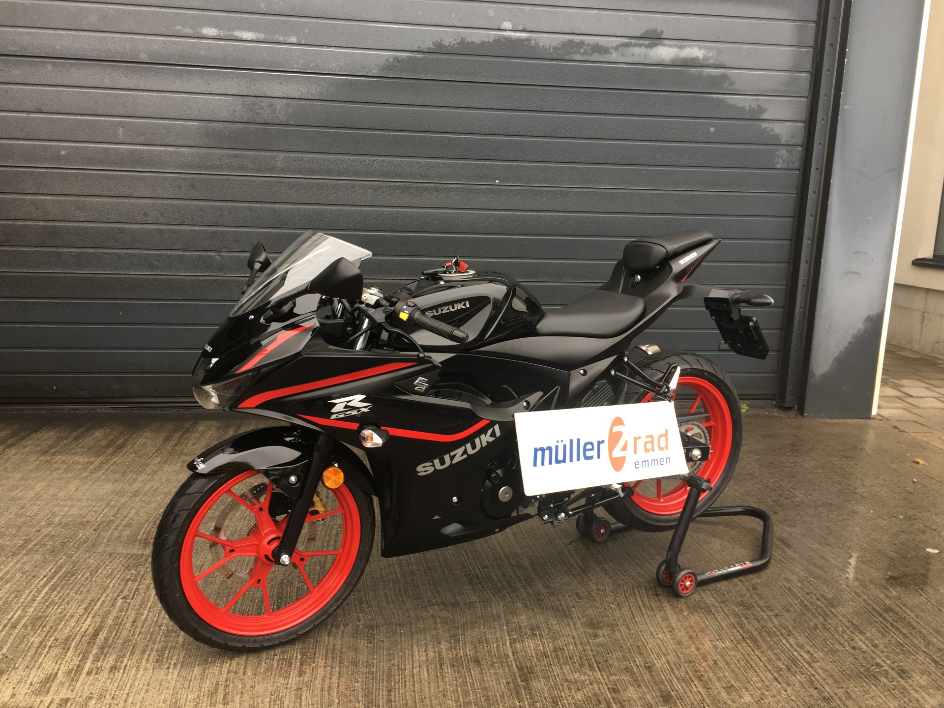 SUZUKI GSX-R 125-image-0