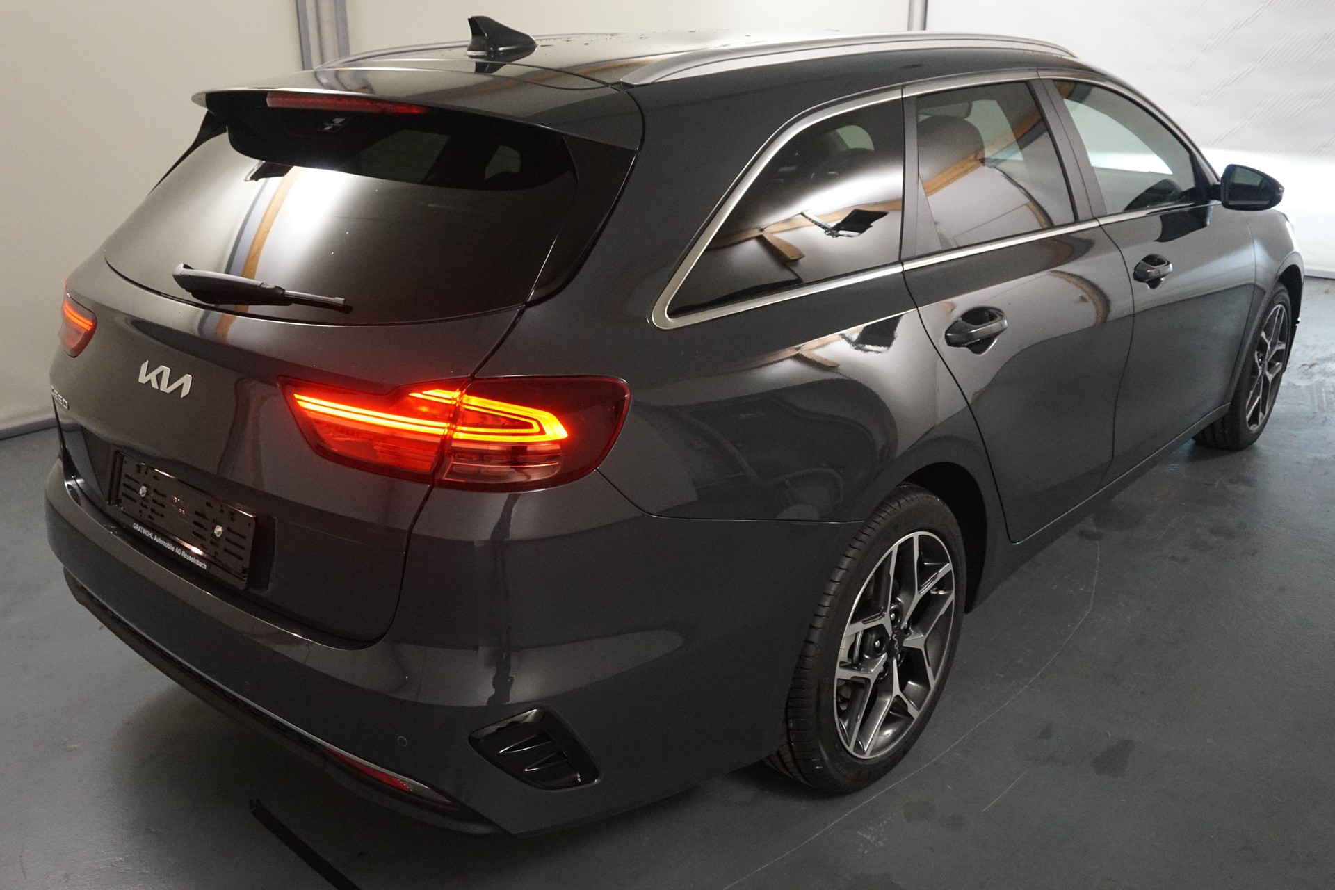 KIA Ceed SW 1.5 T-GDi Power-image-6