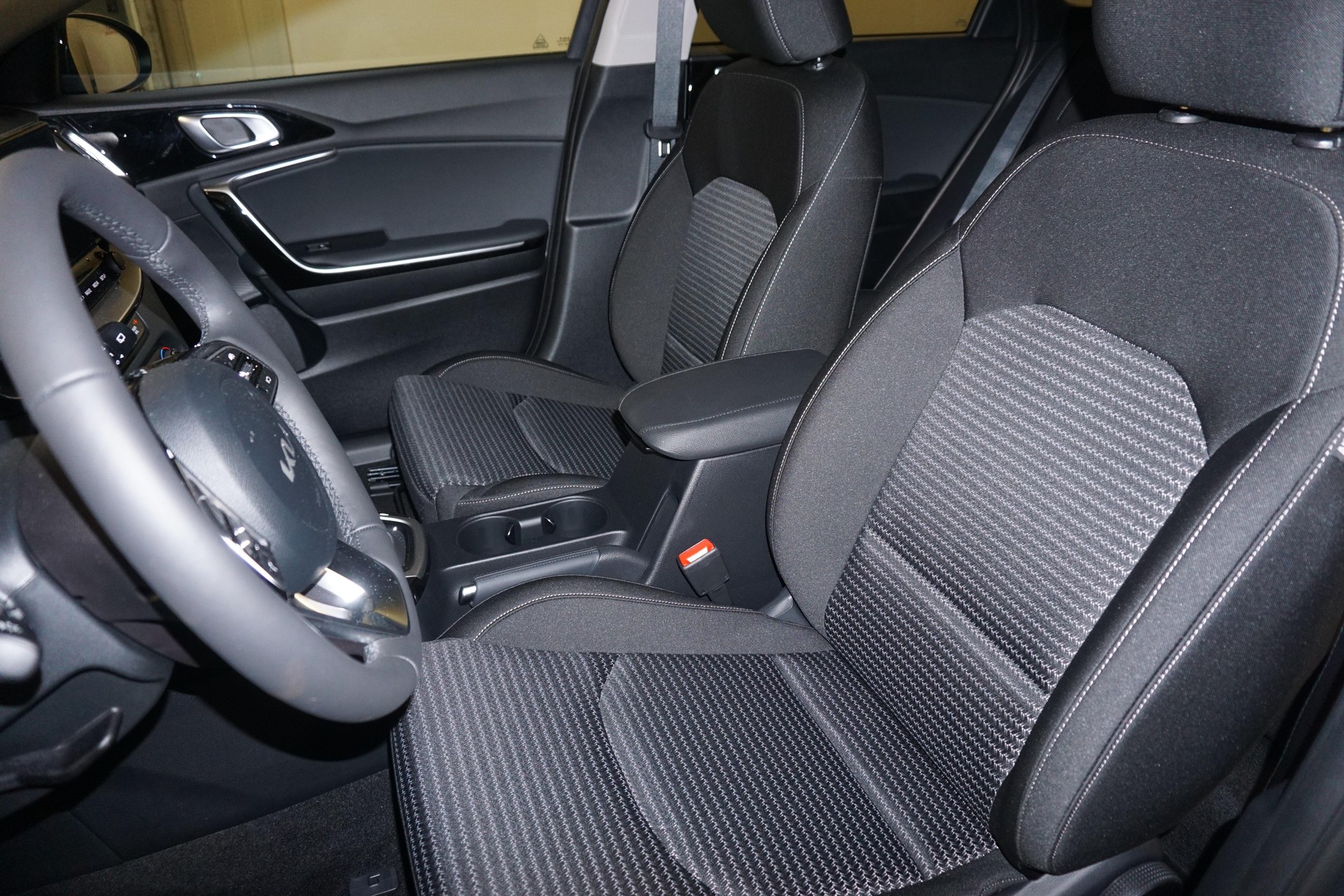 KIA Ceed SW 1.5 T-GDi Power-image-8