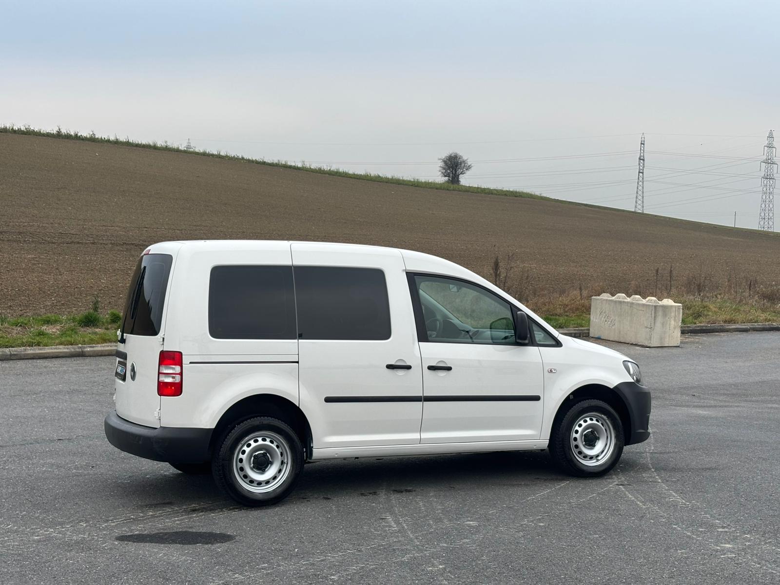 VW Caddy 1.6 TDI BlueMotion Technology DSG-image-8