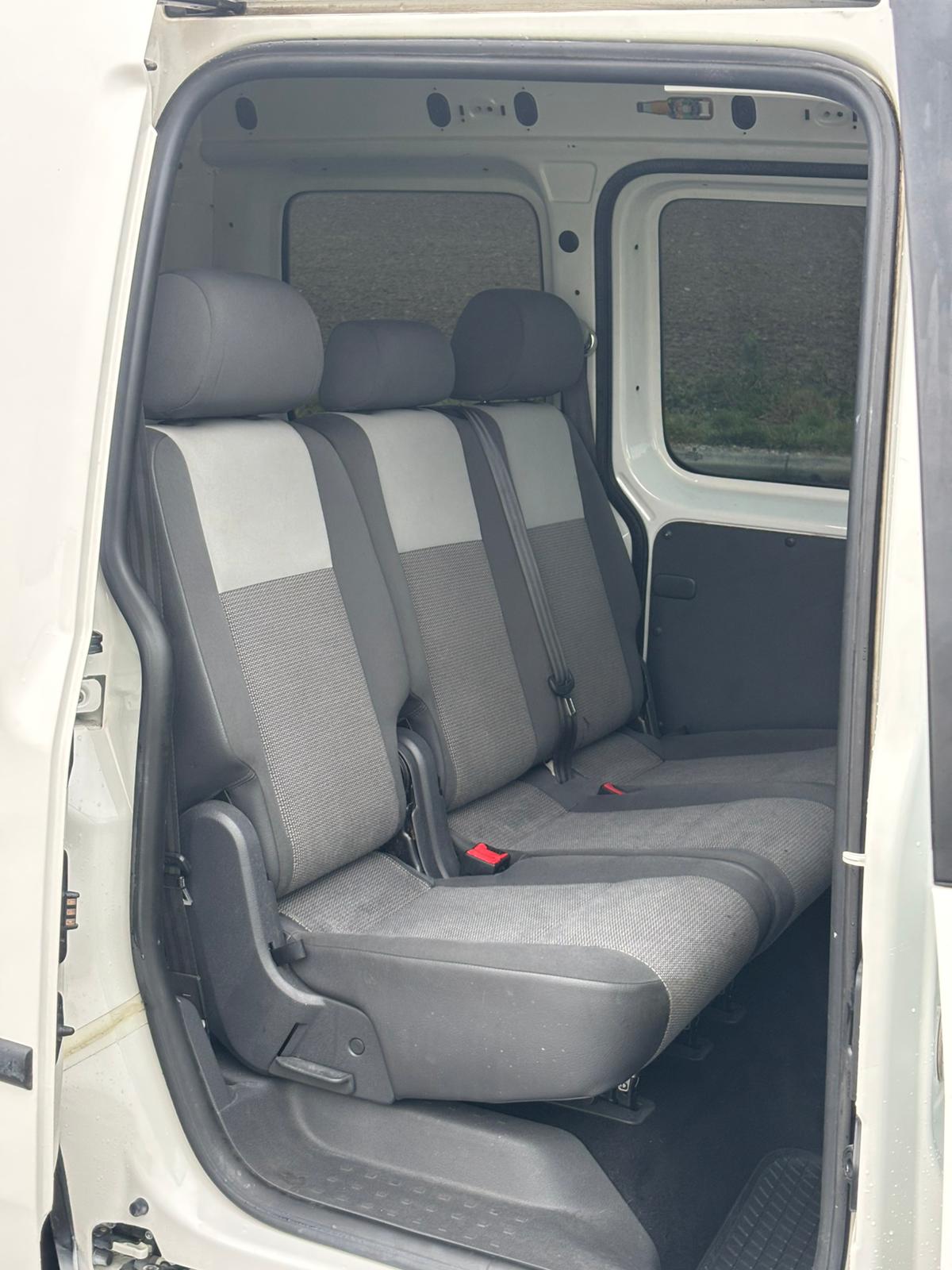 VW Caddy 1.6 TDI BlueMotion Technology DSG-image-28