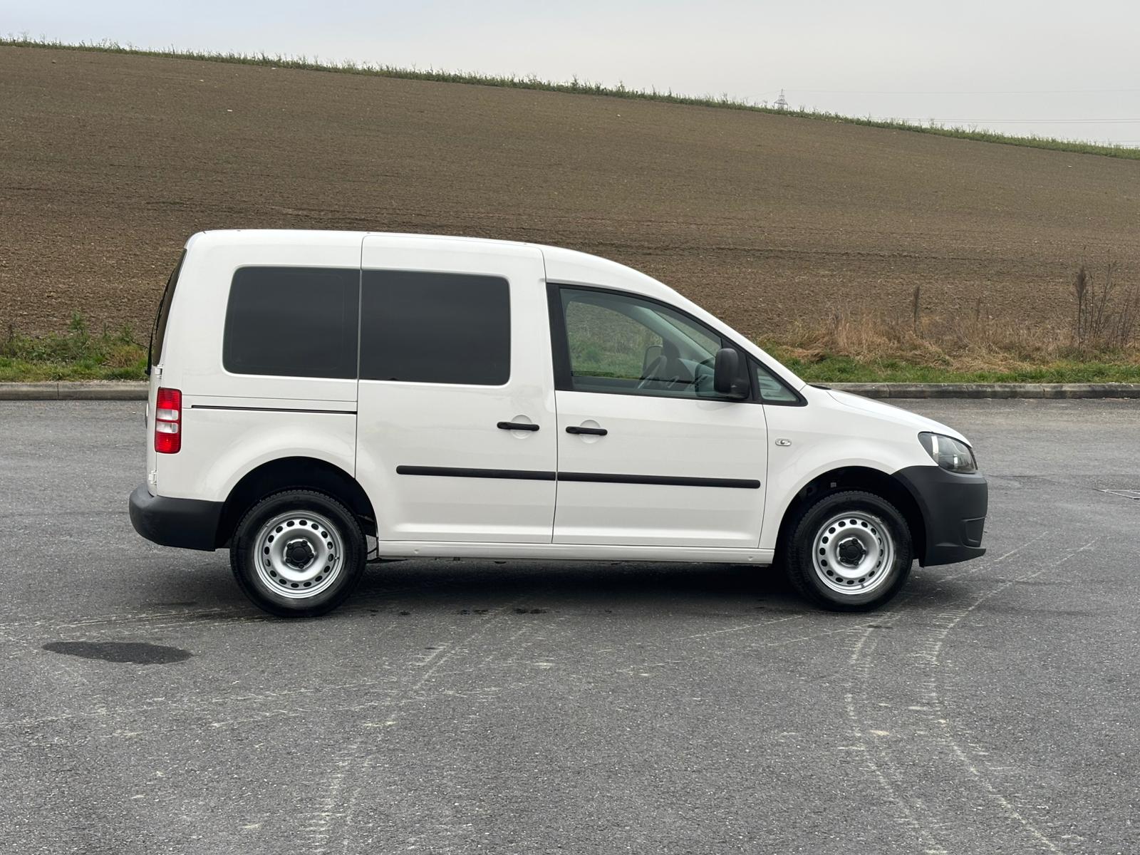 VW Caddy 1.6 TDI BlueMotion Technology DSG-image-7