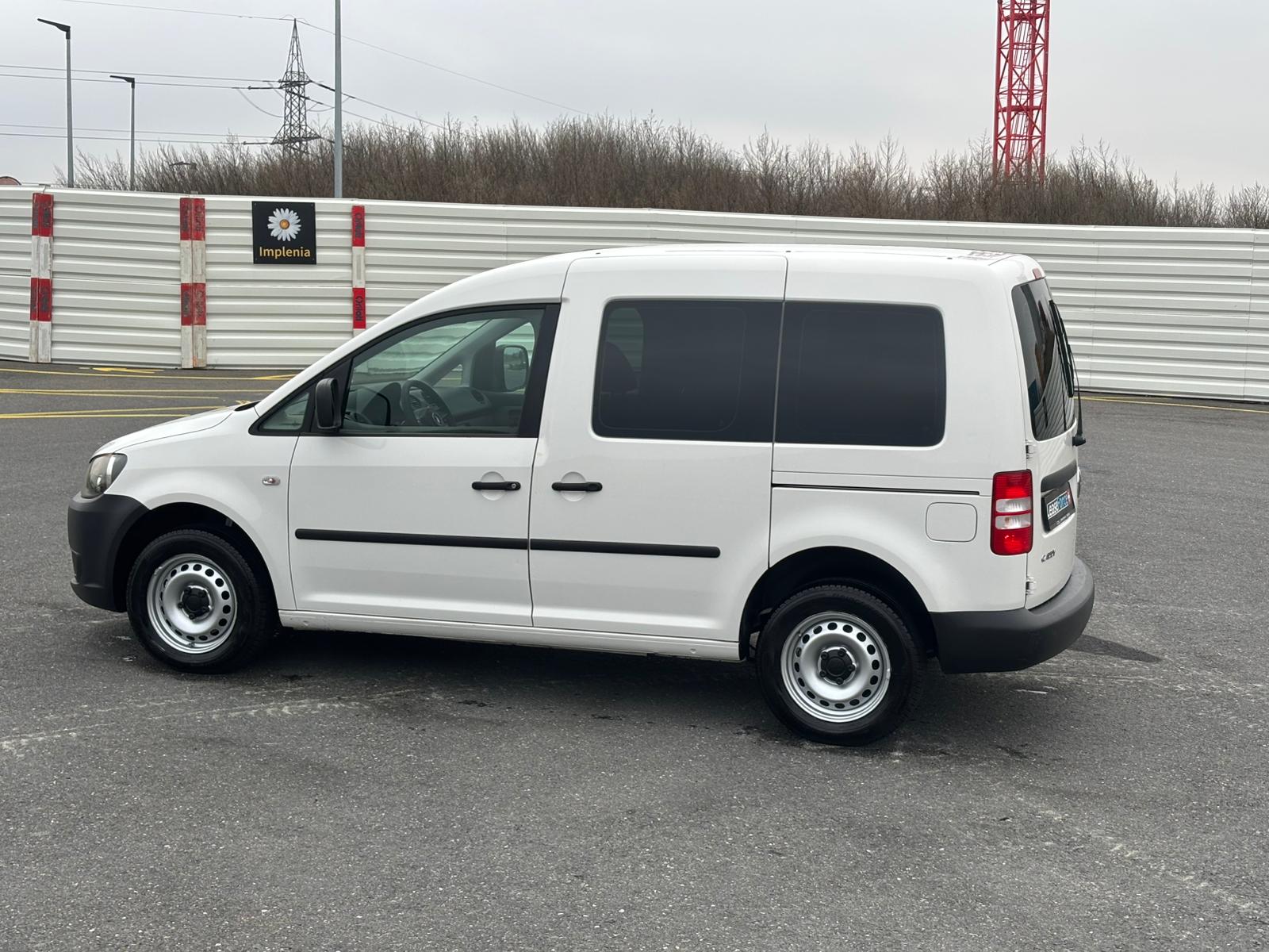 VW Caddy 1.6 TDI BlueMotion Technology DSG-image-15
