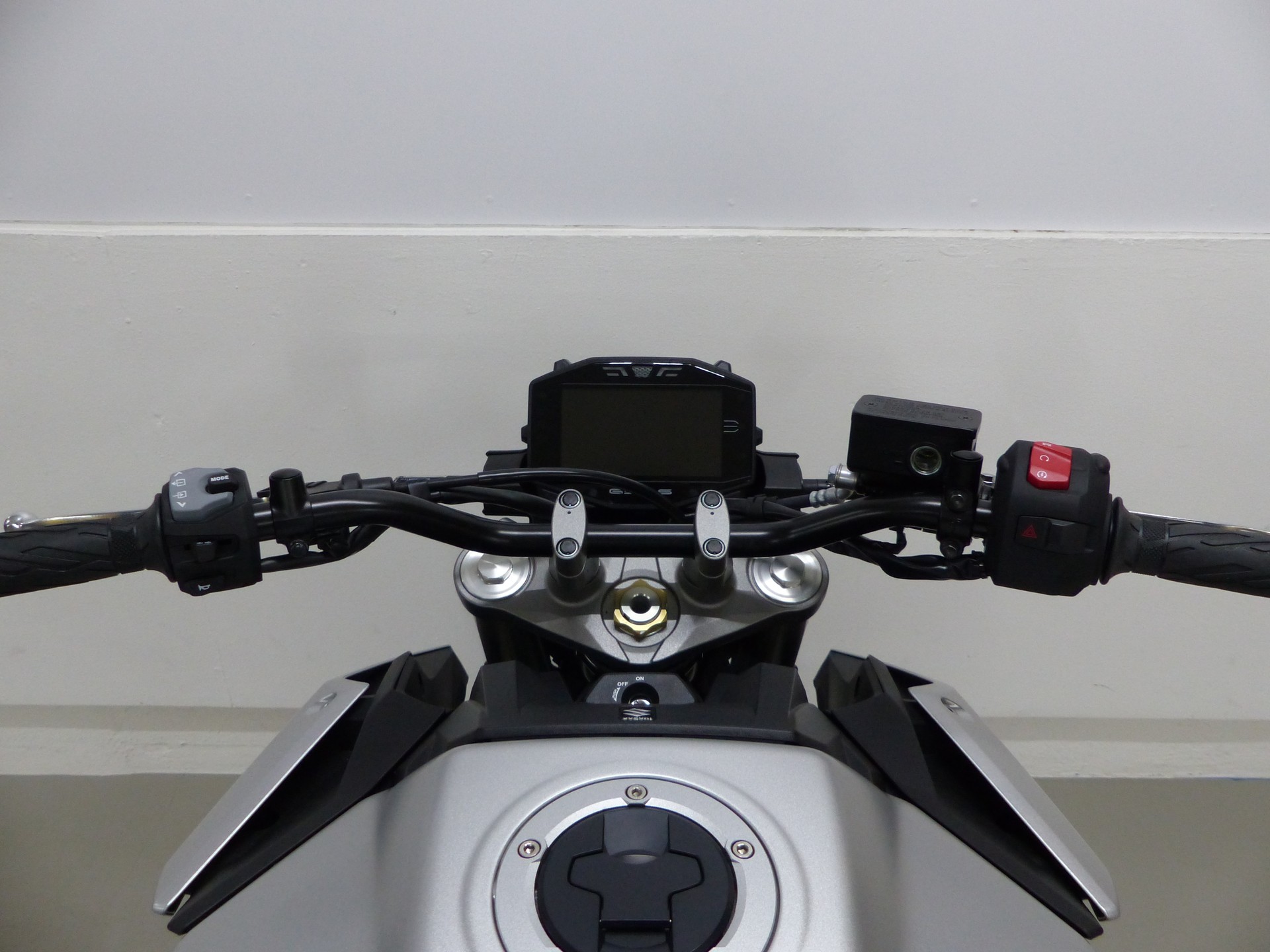 SUZUKI GSX-S 950 ABS 70kW mit Zubehör-image-8