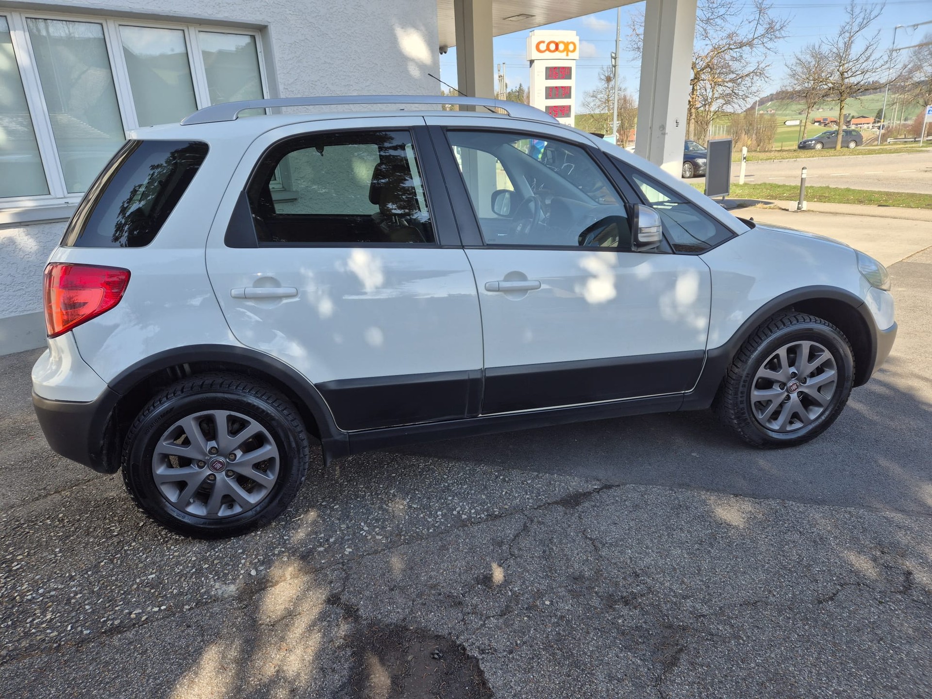 FIAT Sedici 1.6 4WD Emotion-image-3