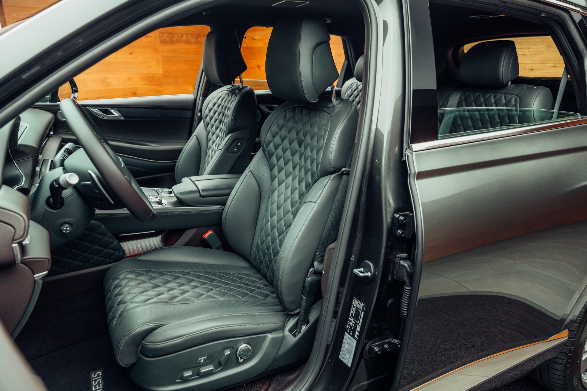 GENESIS GV80 3.0 CRDI Luxus 7 Seater AT8 AWD-image-5