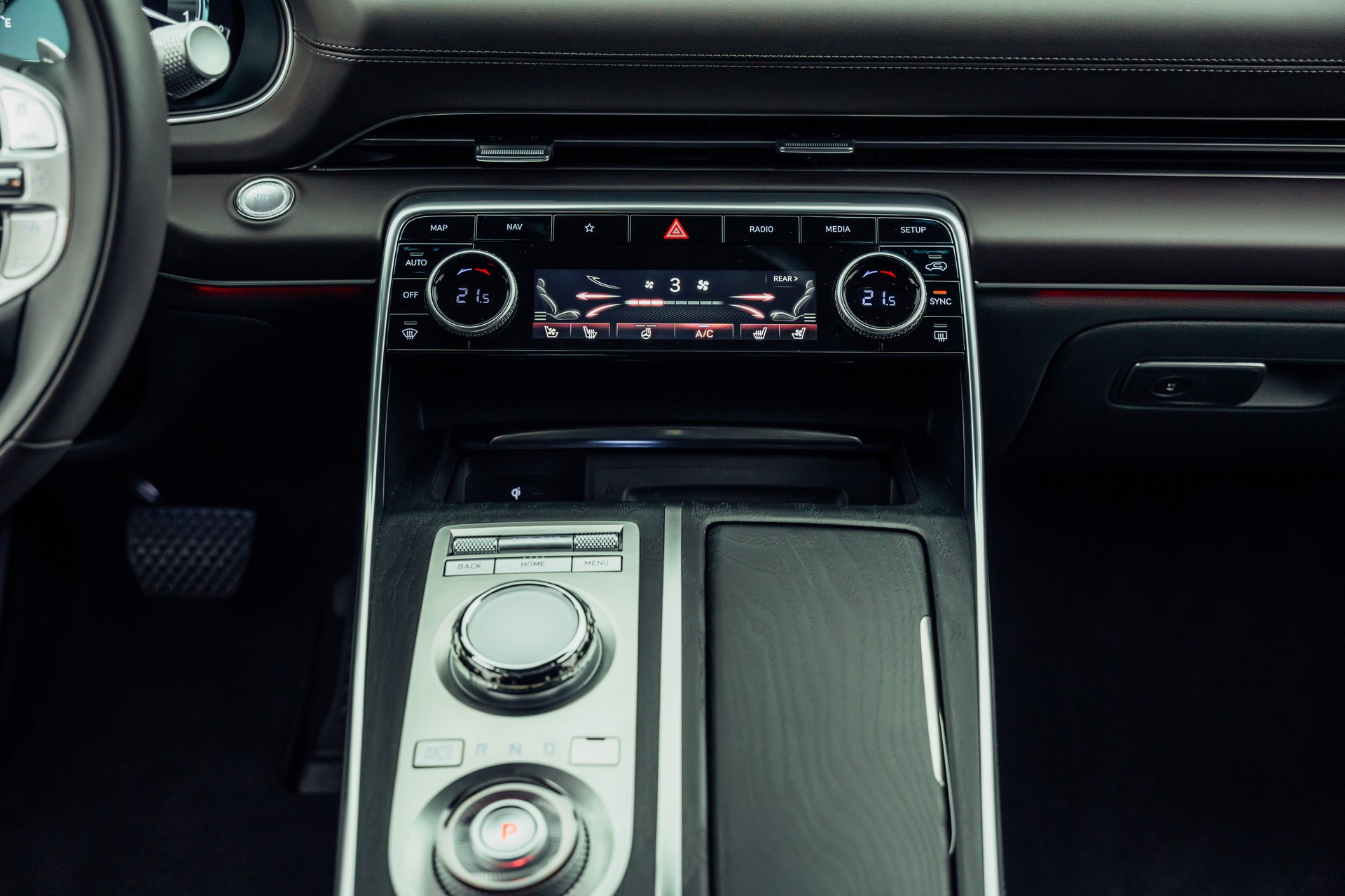 GENESIS GV80 3.0 CRDI Luxus 7 Seater AT8 AWD-image-14
