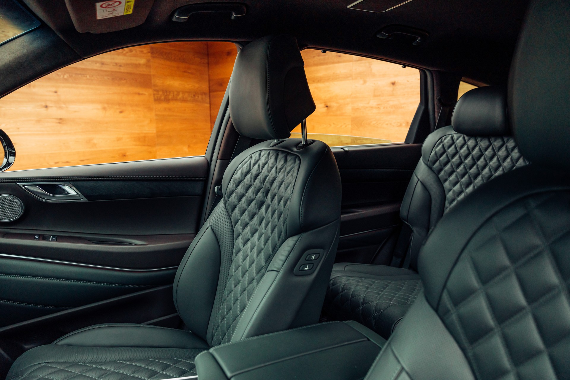 GENESIS GV80 3.0 CRDI Luxus 7 Seater AT8 AWD-image-6