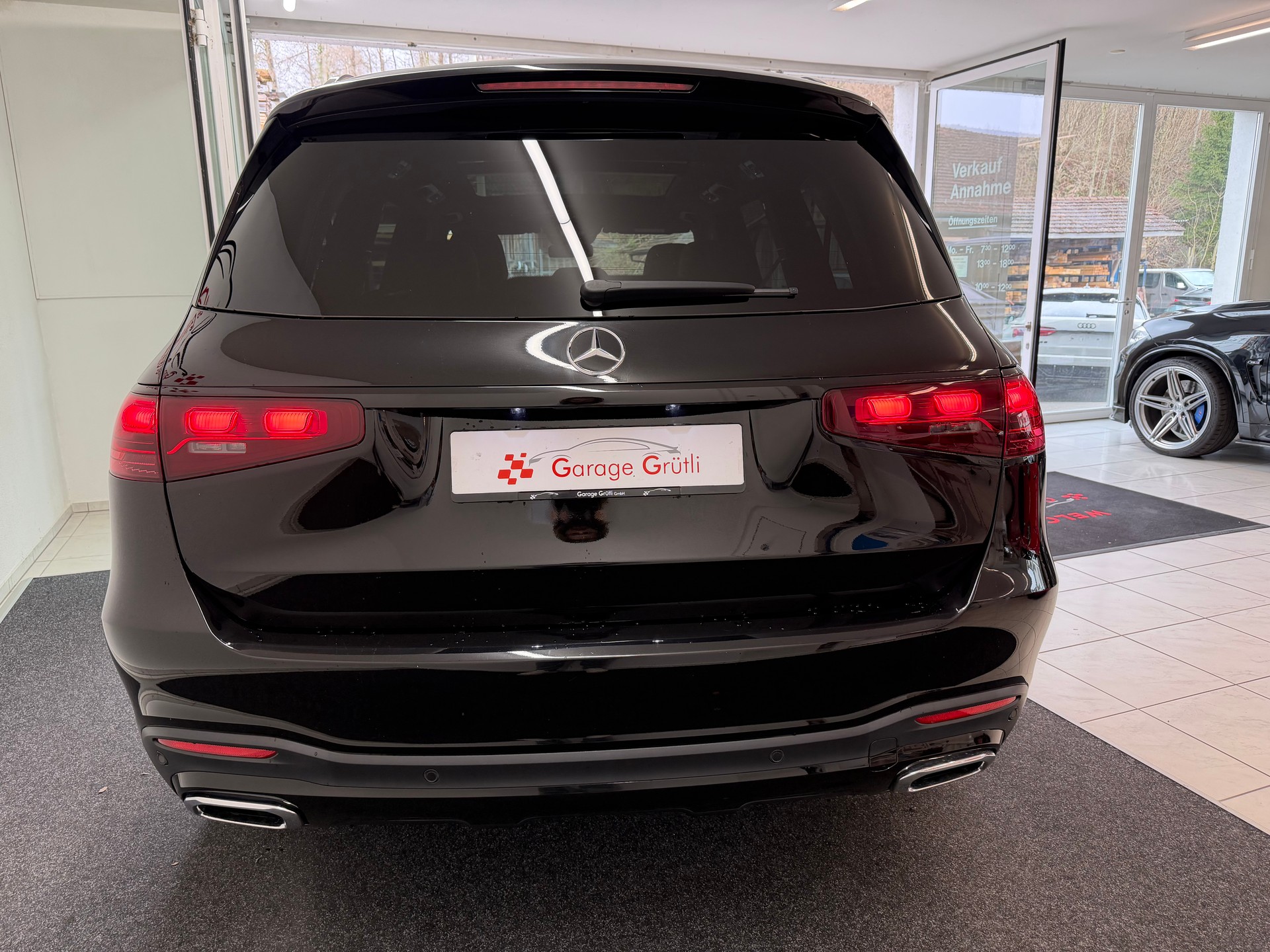 MERCEDES-BENZ GLS 450 AMG Line 4matic-image-25