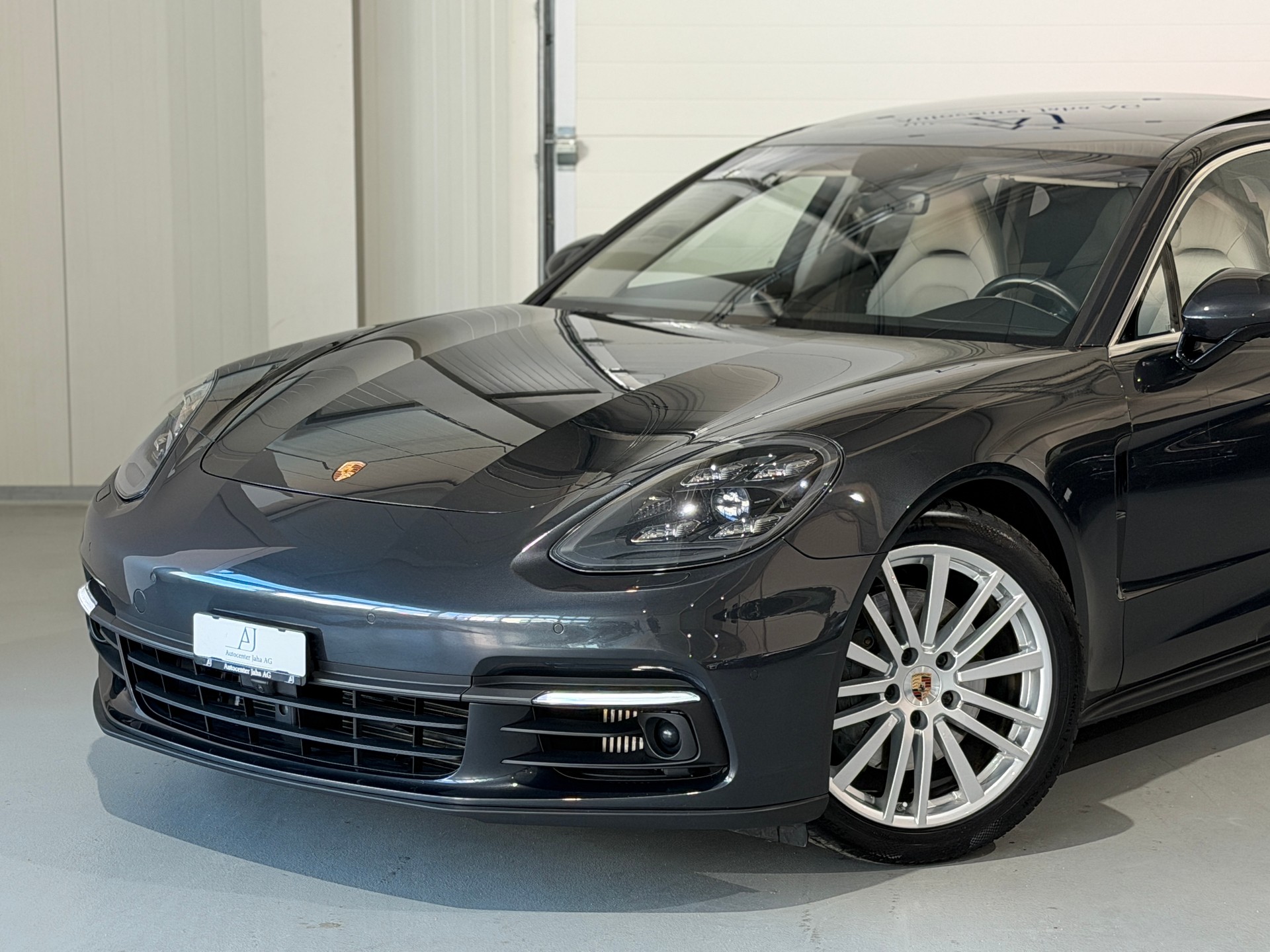 PORSCHE Panamera 4S PDK (CH) Vollausstattung-showroom-element-1