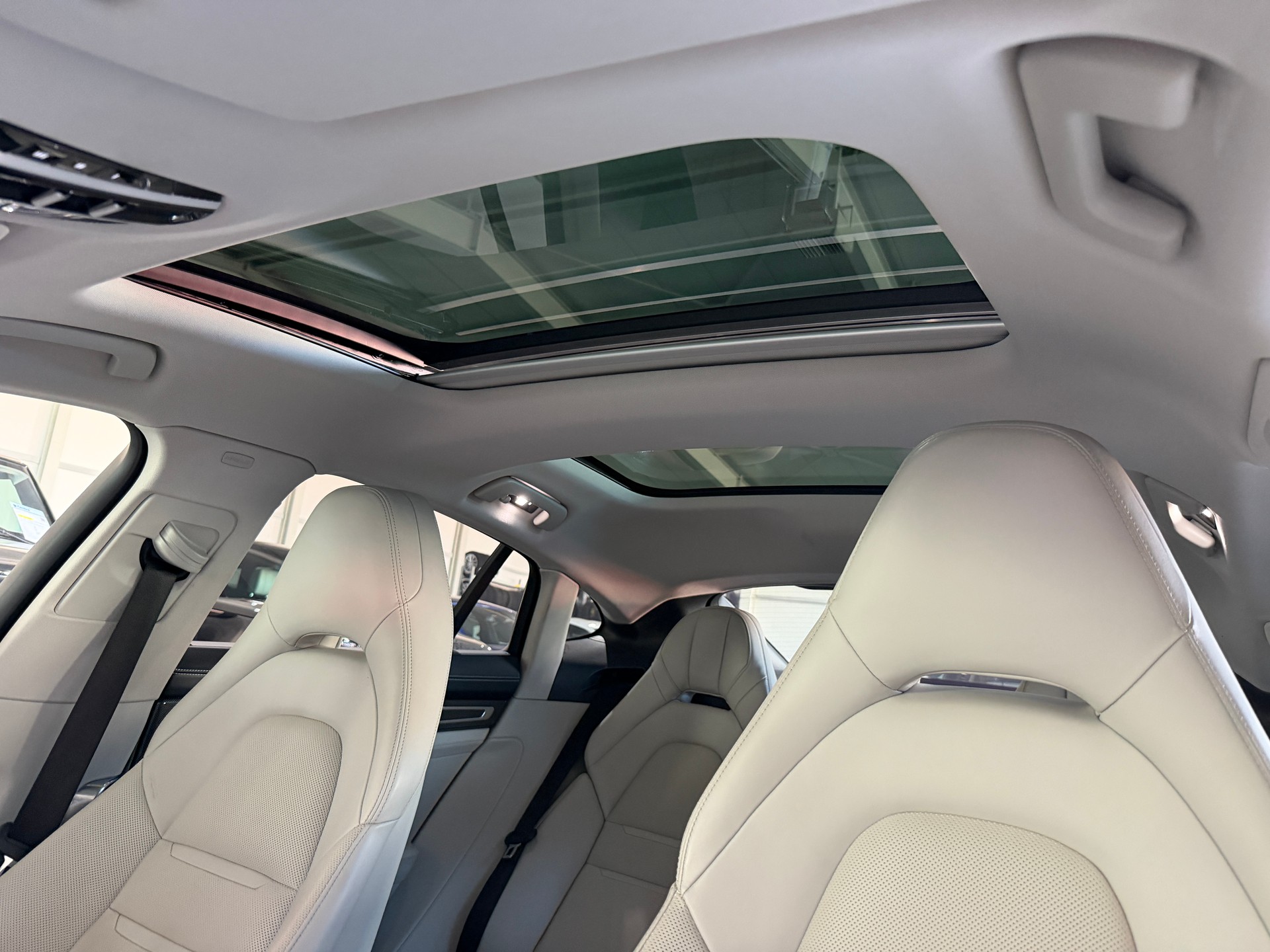 PORSCHE Panamera 4S PDK (CH) Vollausstattung-image-15