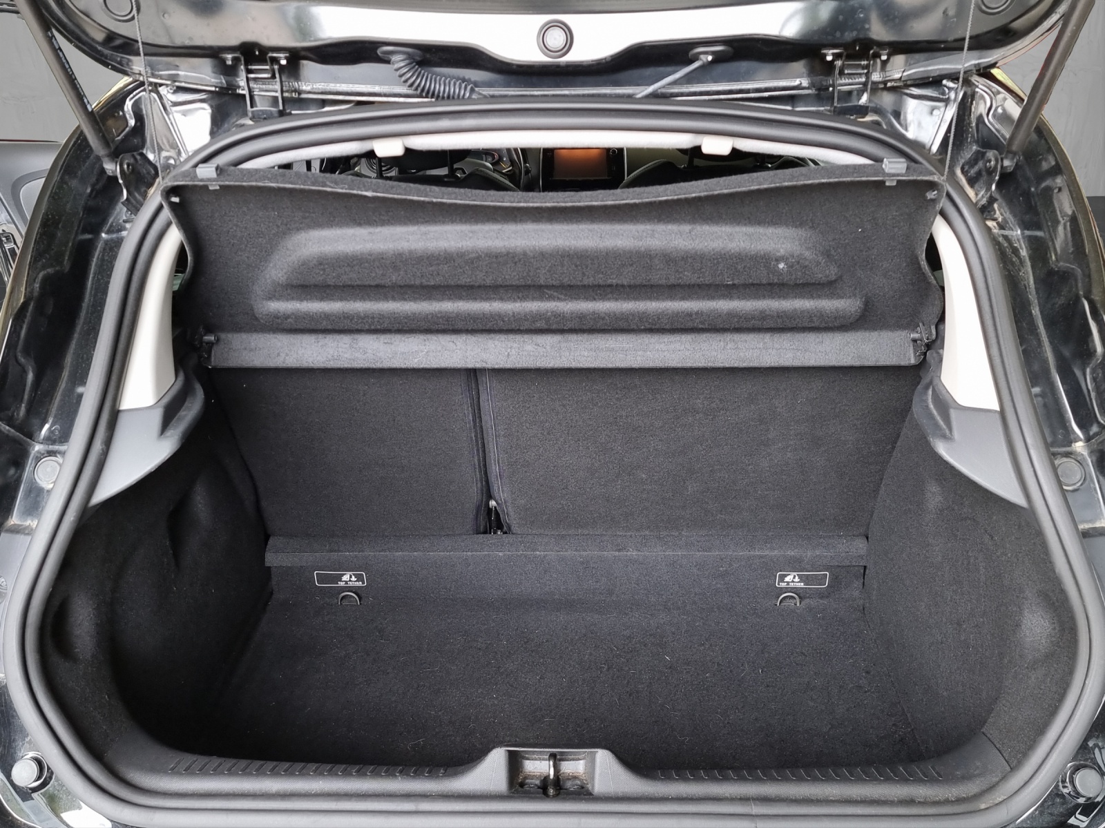 RENAULT Clio 0.9 Expression-image-9