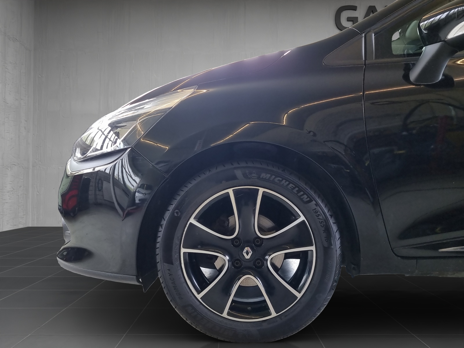 RENAULT Clio 0.9 Expression-image-5