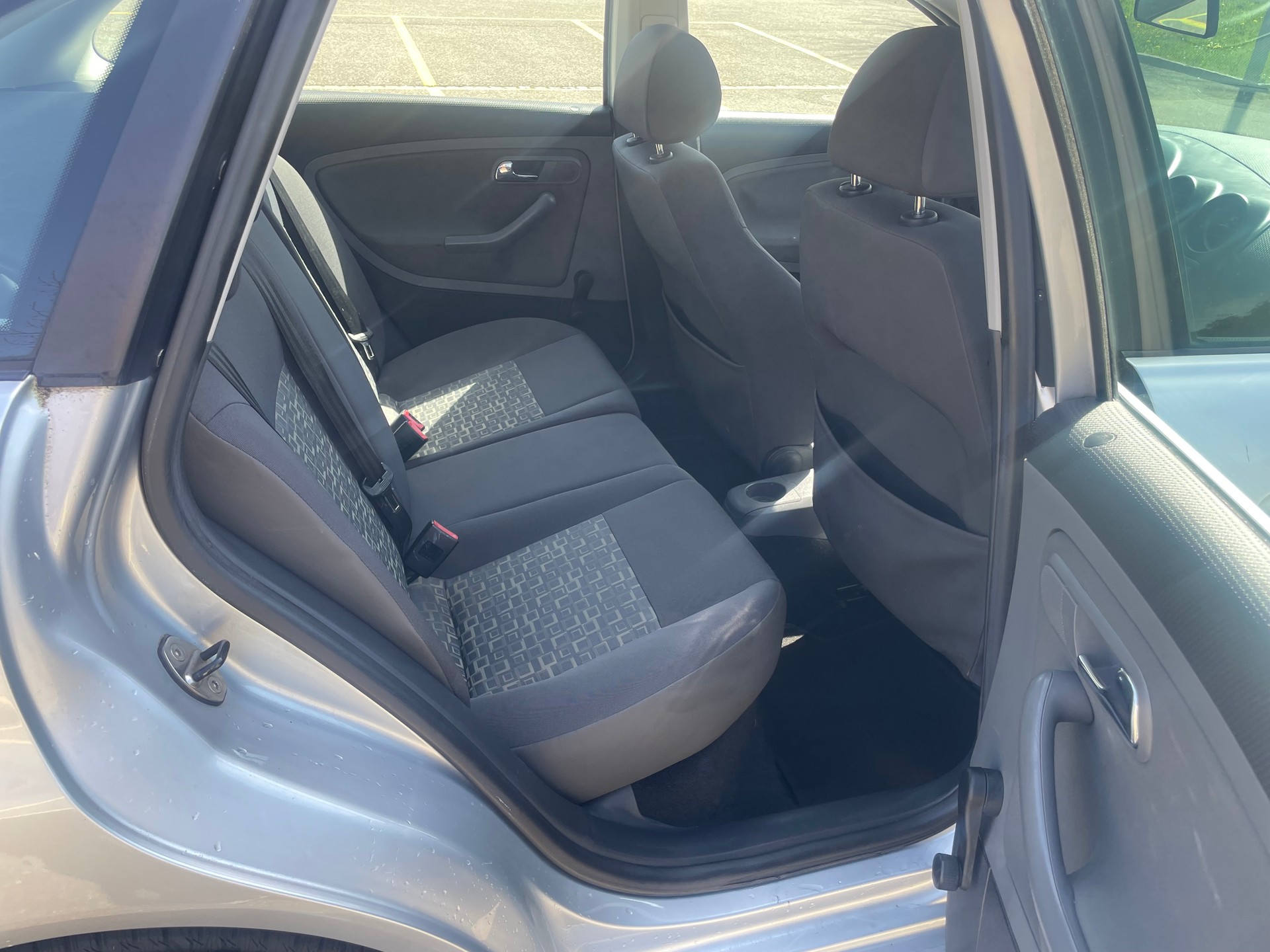SEAT Ibiza 1.6 16V Sport-image-12