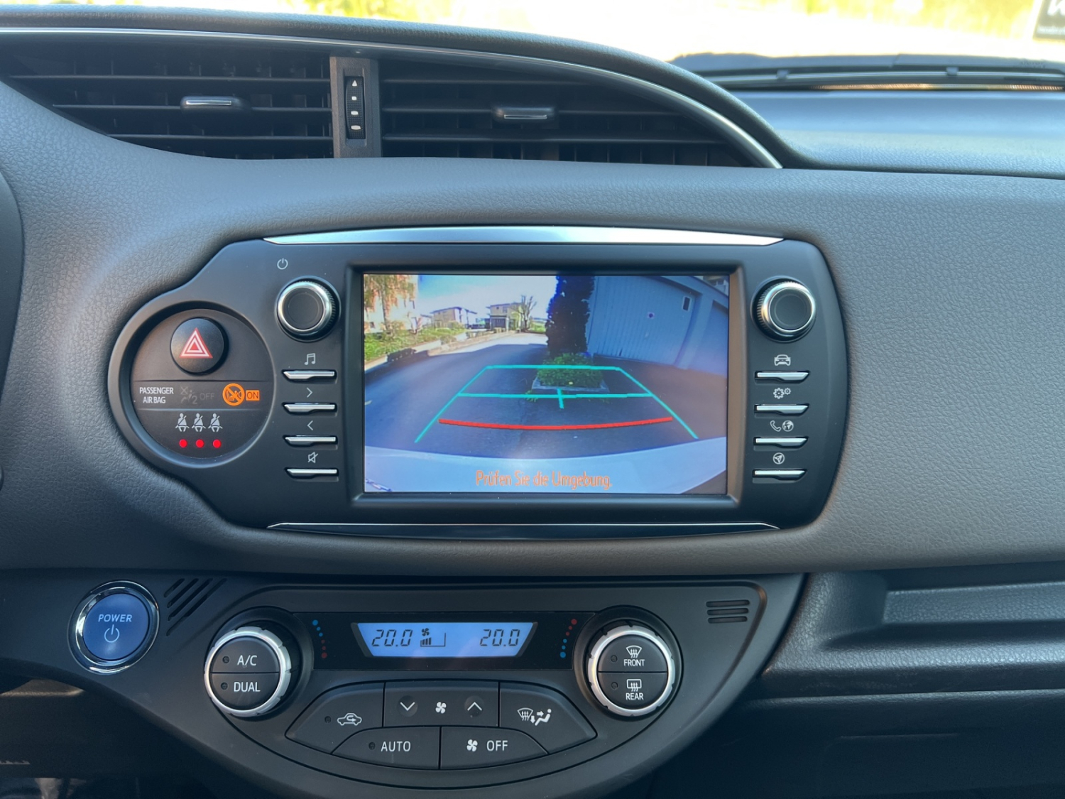 TOYOTA Yaris 1.5 VVT-i HSD Comfort-image-12