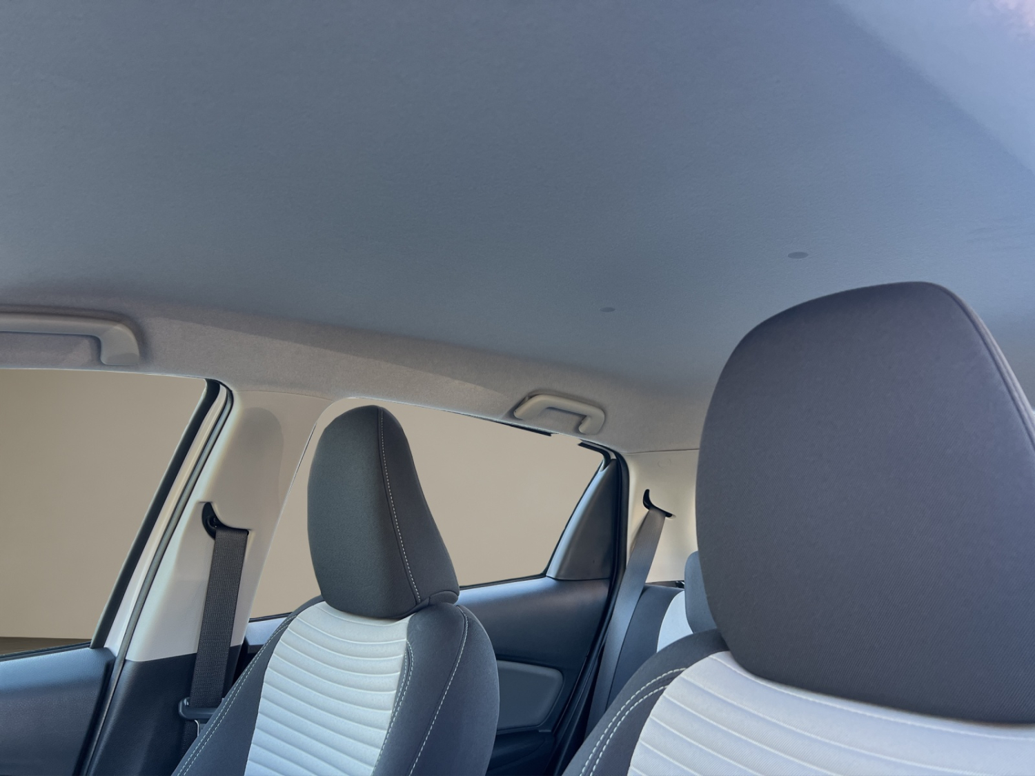 TOYOTA Yaris 1.5 VVT-i HSD Comfort-image-15
