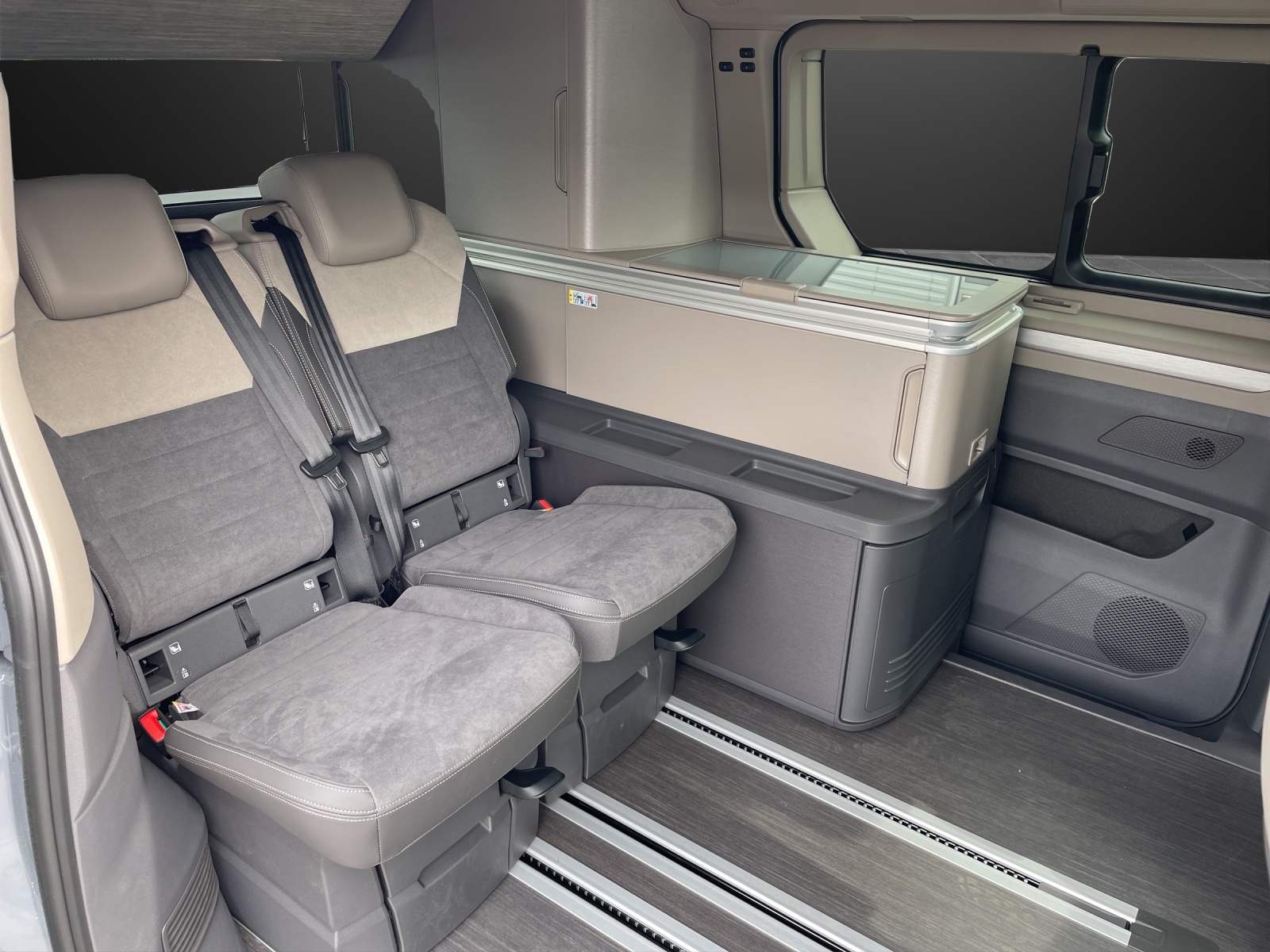 VW California eHybrid Ocean 4Motion-image-8