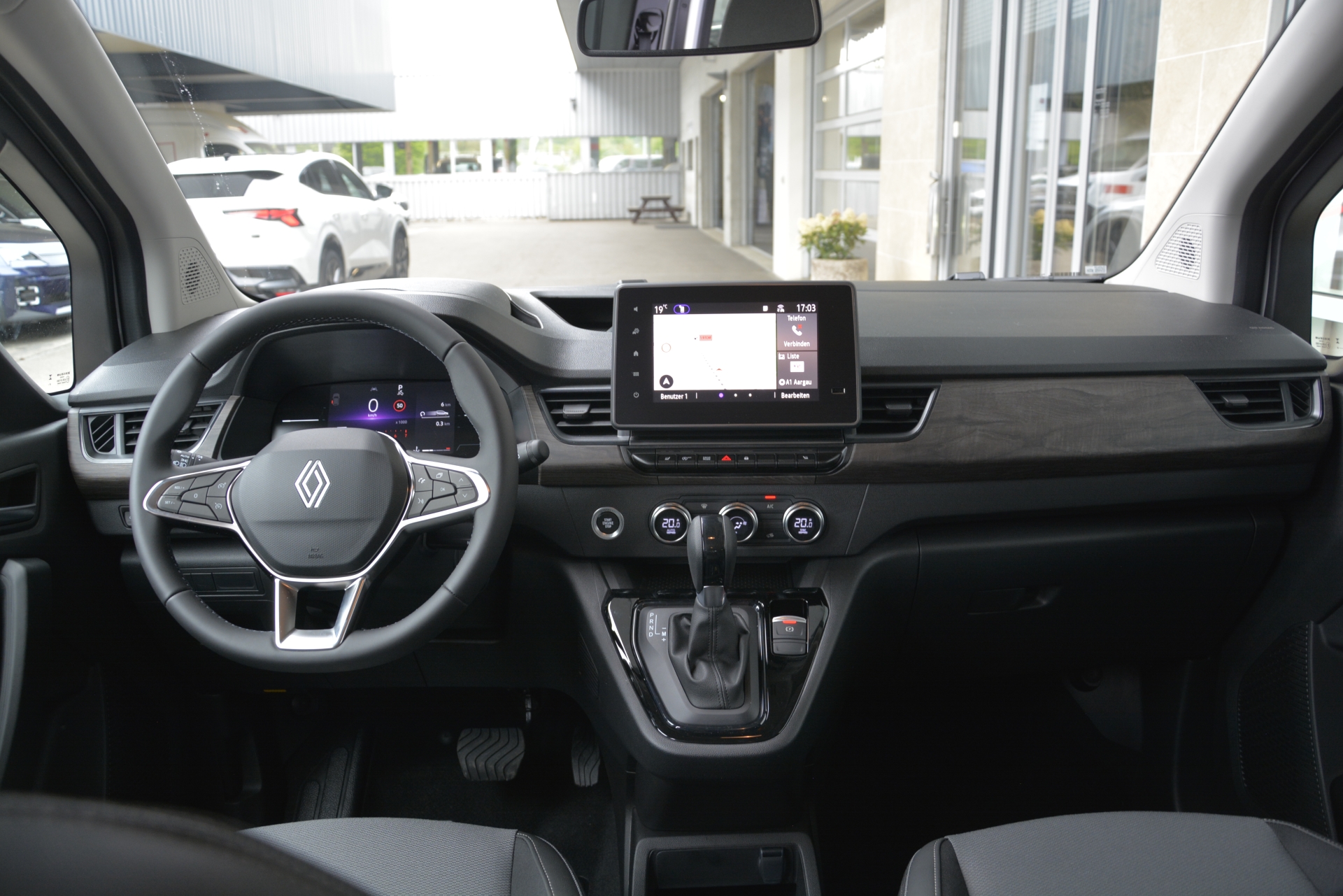 RENAULT GRAND KANGOO techno 1.3 TCe 130 PF EDC-image-5