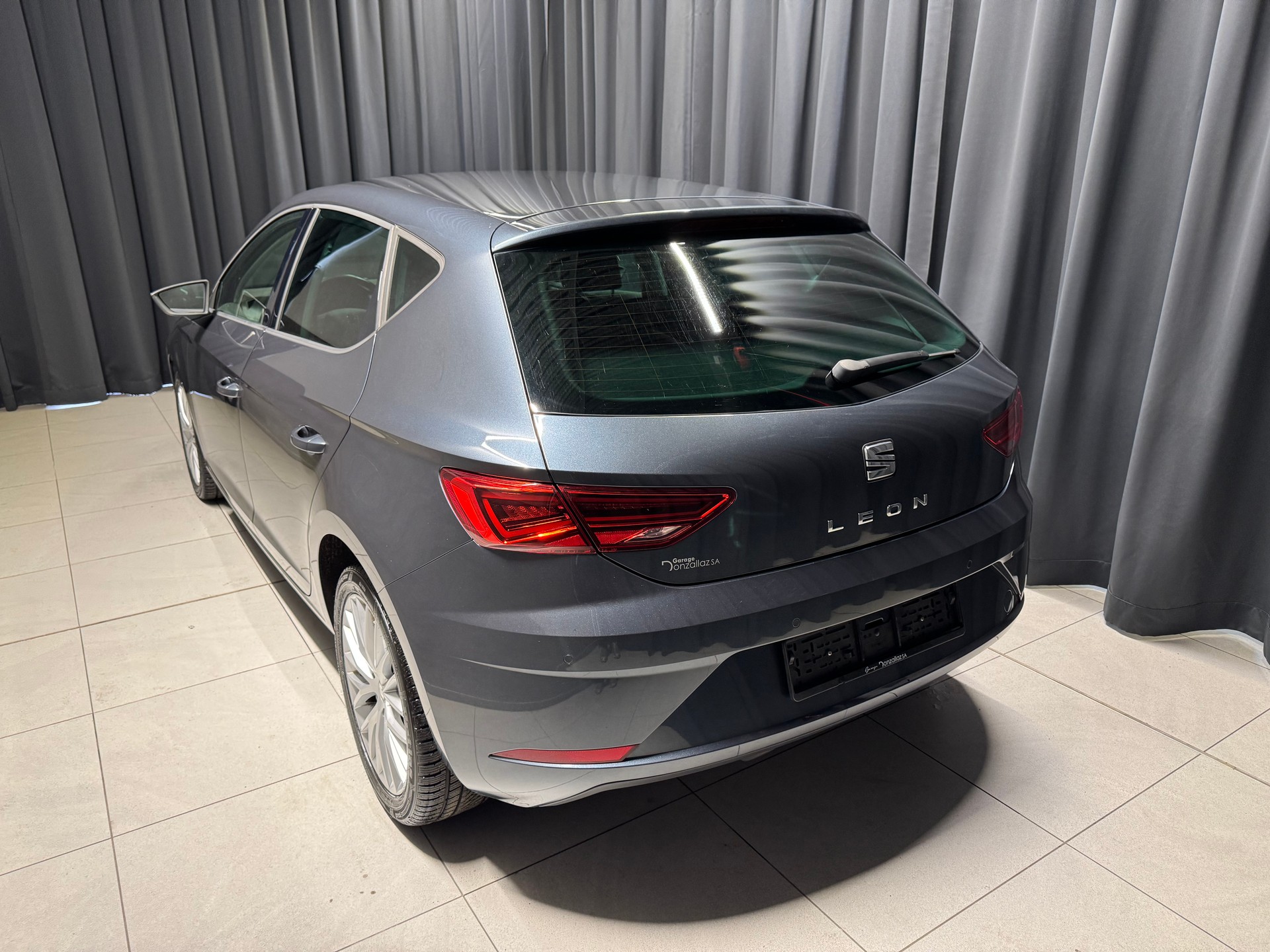 SEAT Leon 1.5 TSI EVO FR ACT FR DSG (15)-showroom-element-3