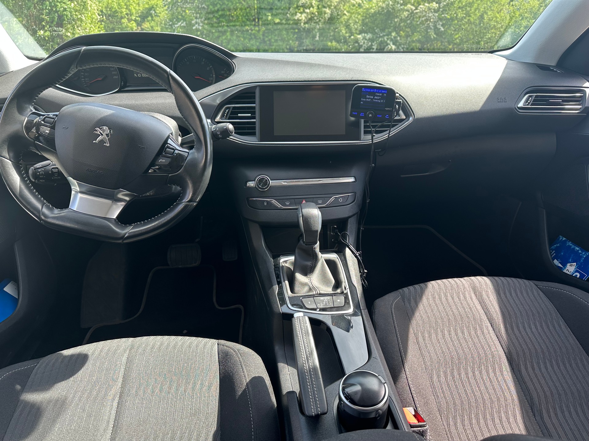 PEUGEOT 308 SW 1.2 THP Business Automatic-image-6