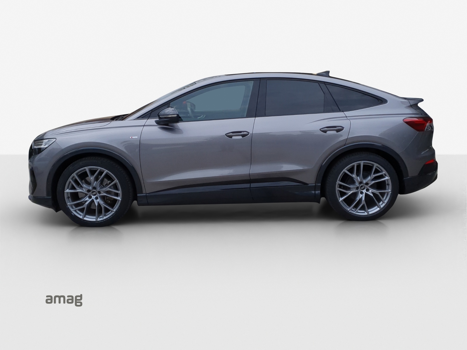 AUDI Q4 Sportback e-tron 50 quattro-showroom-element-1