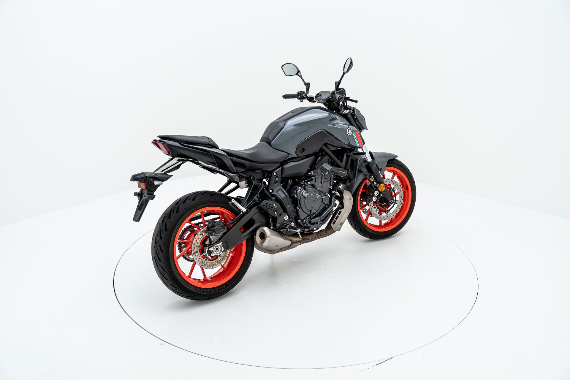 YAMAHA MT-07 (35KW)-showroom-element-3