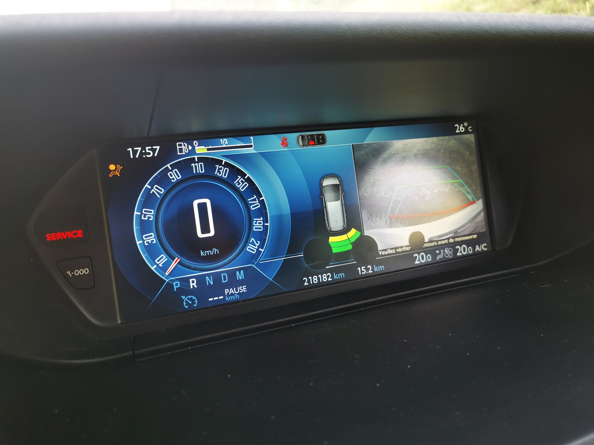 CITROEN Grand C4 Picasso 2.0 BlueHDi Intensive Automatic-image-5