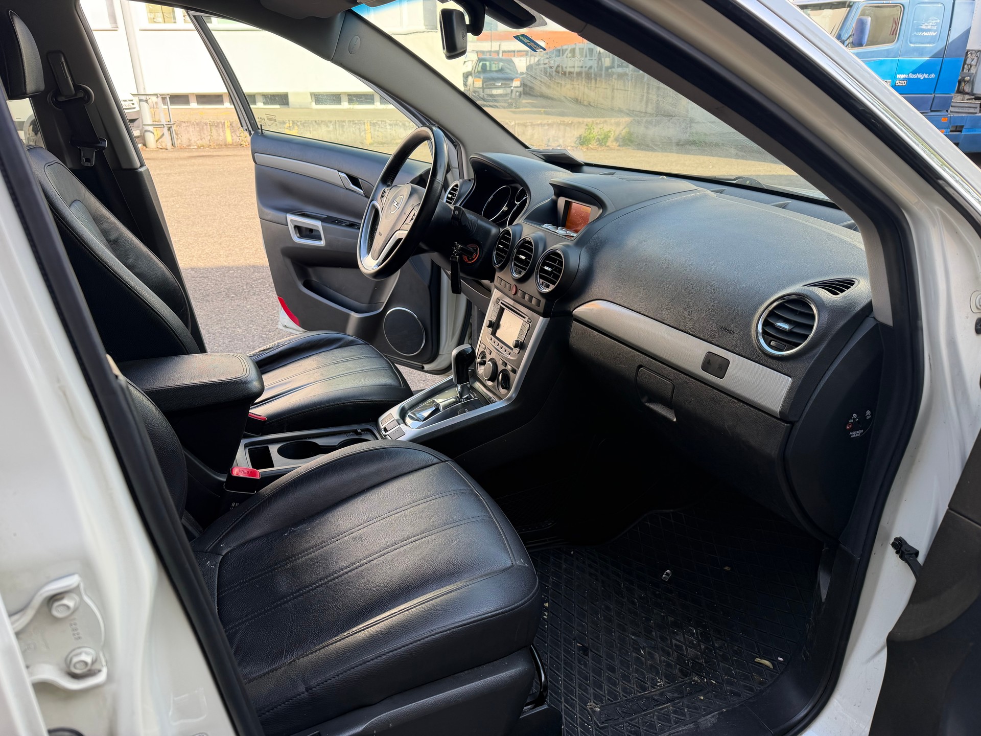 OPEL Antara 2.2 CDTi Cosmo 4WD Automatic-image-10
