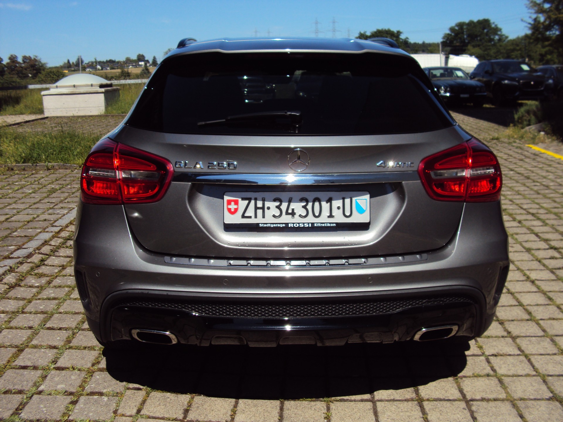 MERCEDES-BENZ GLA 250 AMG Line 4Matic 7G-DCT-image-5