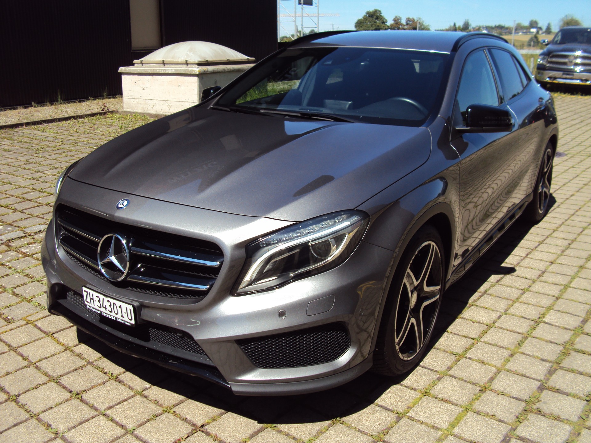 MERCEDES-BENZ GLA 250 AMG Line 4Matic 7G-DCT