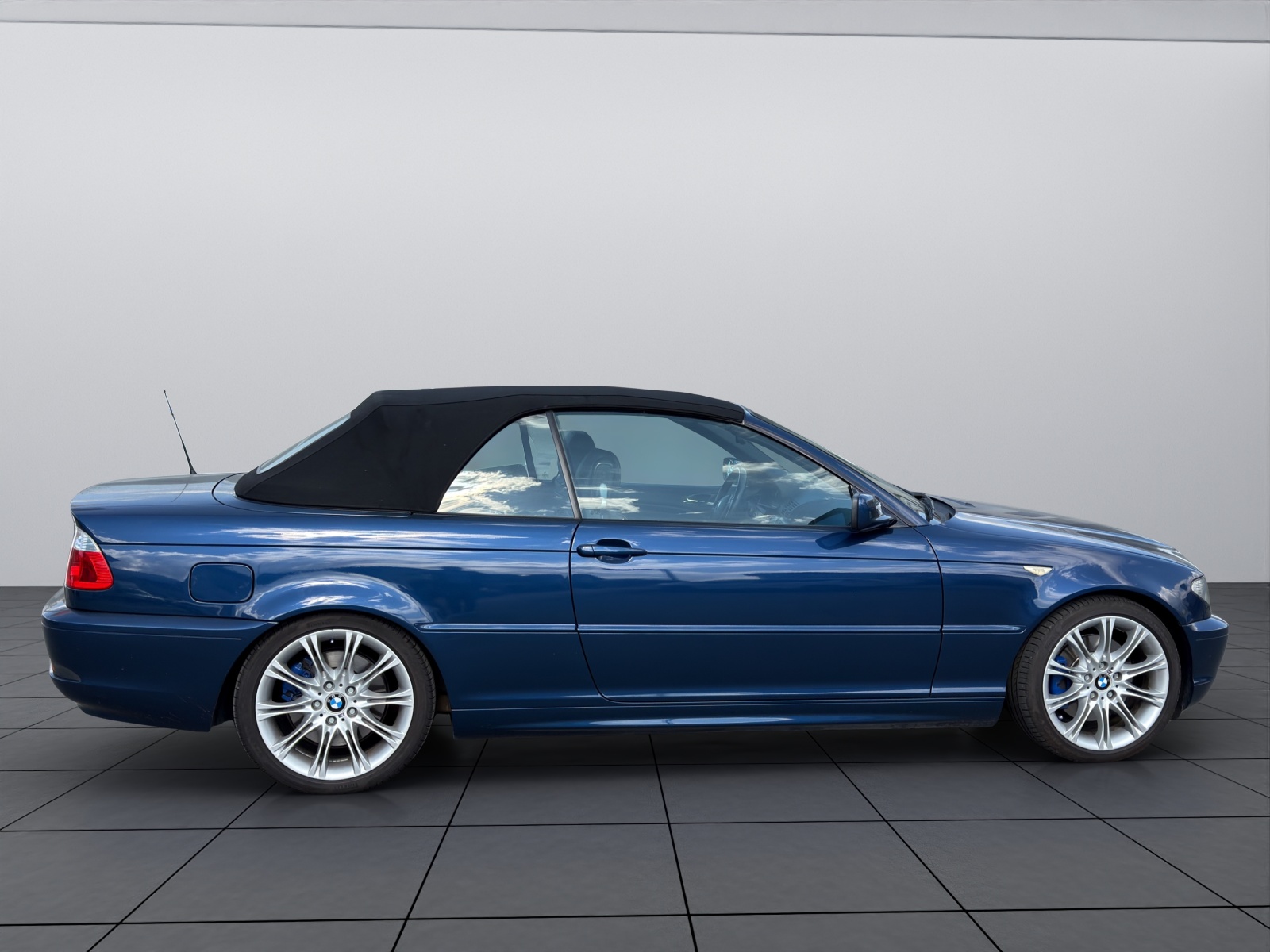 BMW 3er Reihe E46 Cabriolet 330Ci-image-17