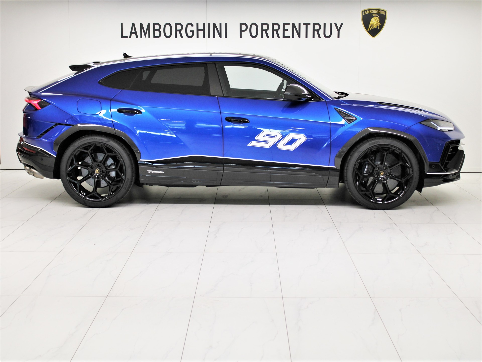 LAMBORGHINI Urus Performante SCV12-image-1