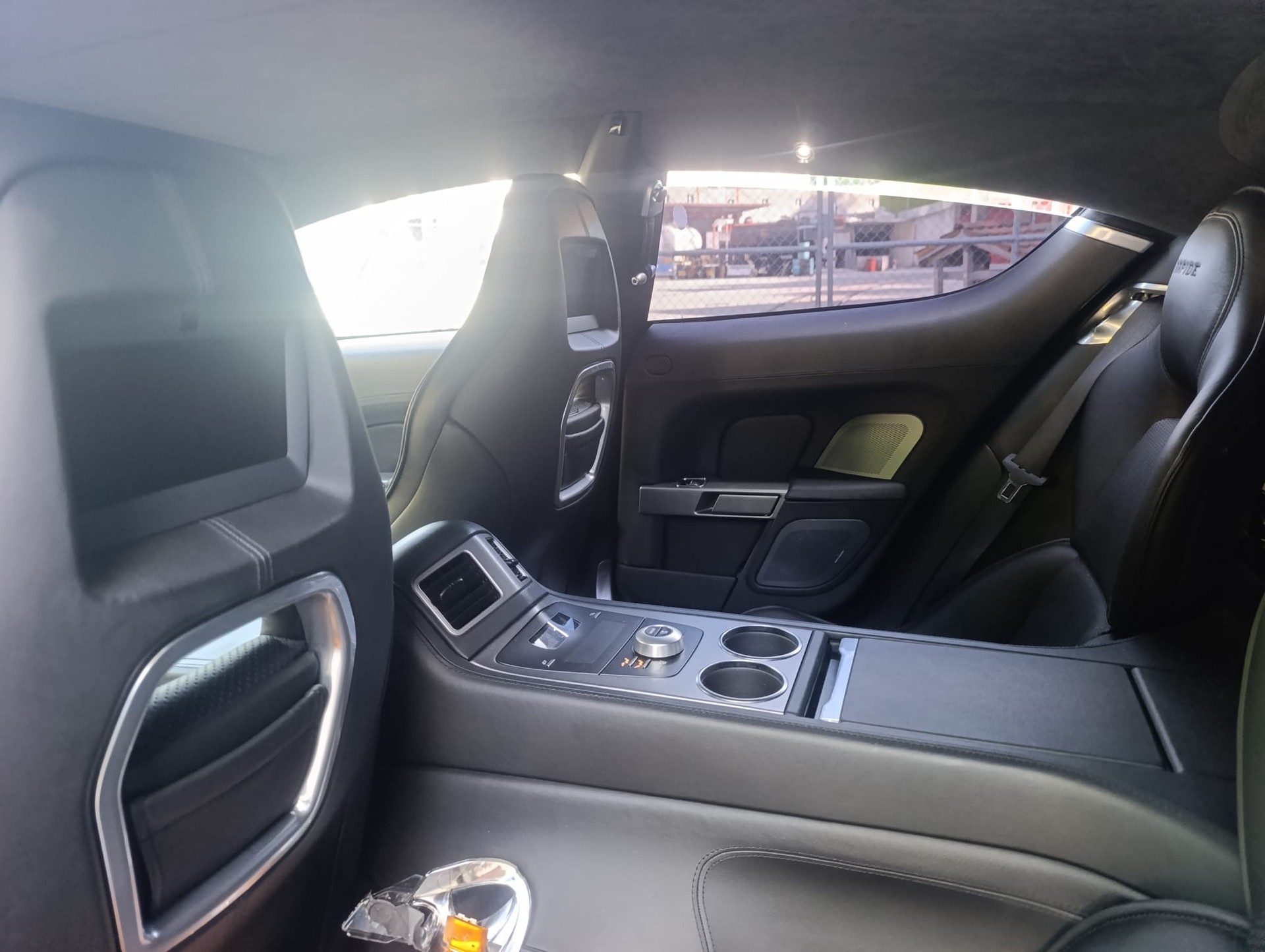 ASTON MARTIN Rapide 5.9 V12 Touchtronic 2-image-9